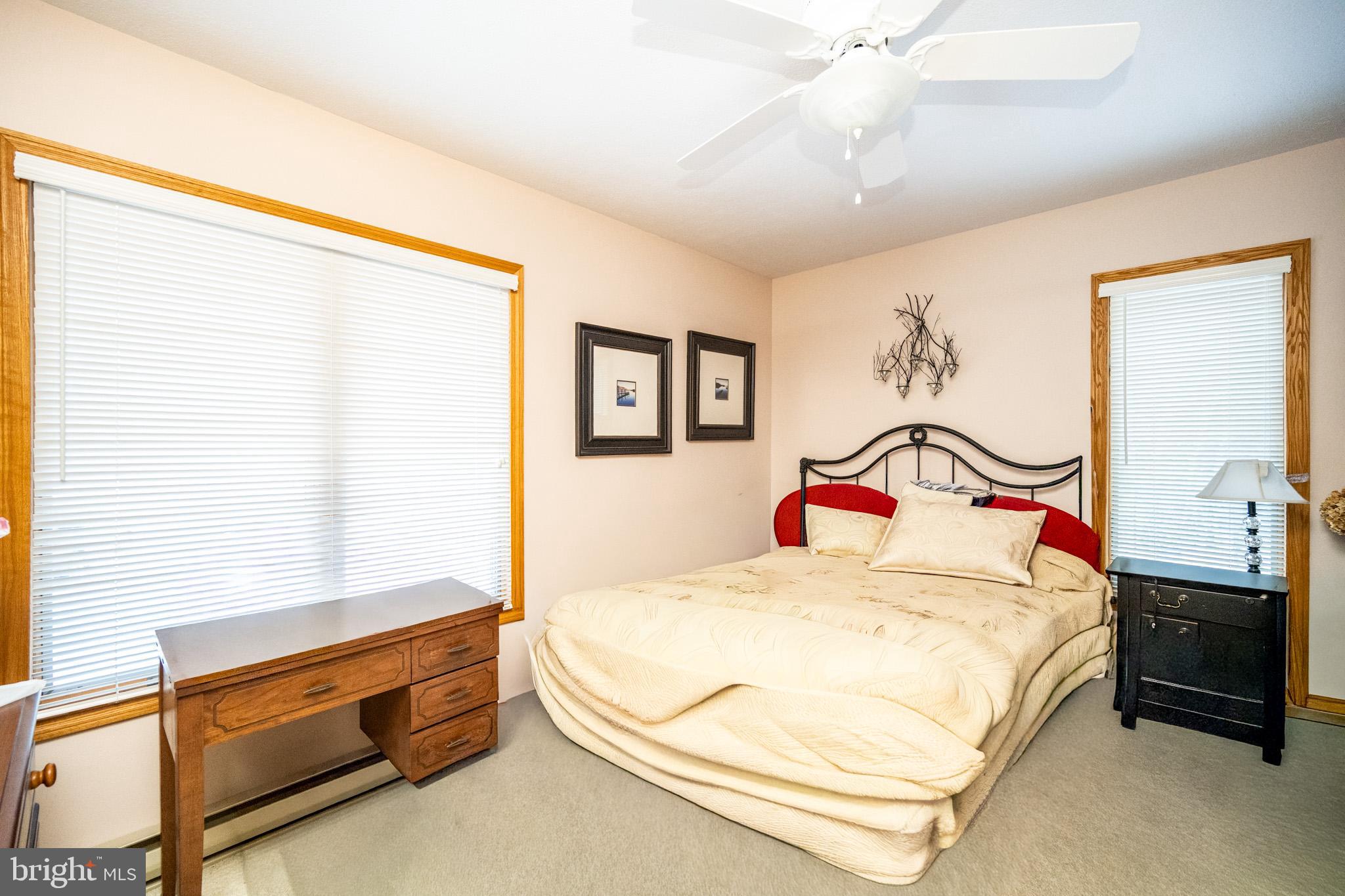 LAUREL BROOK - Residential