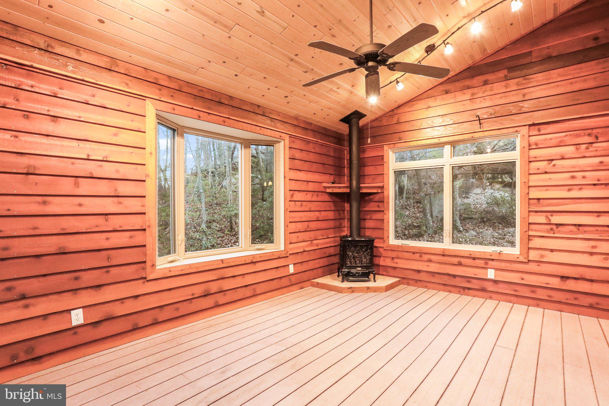 THE WOODS - Residential