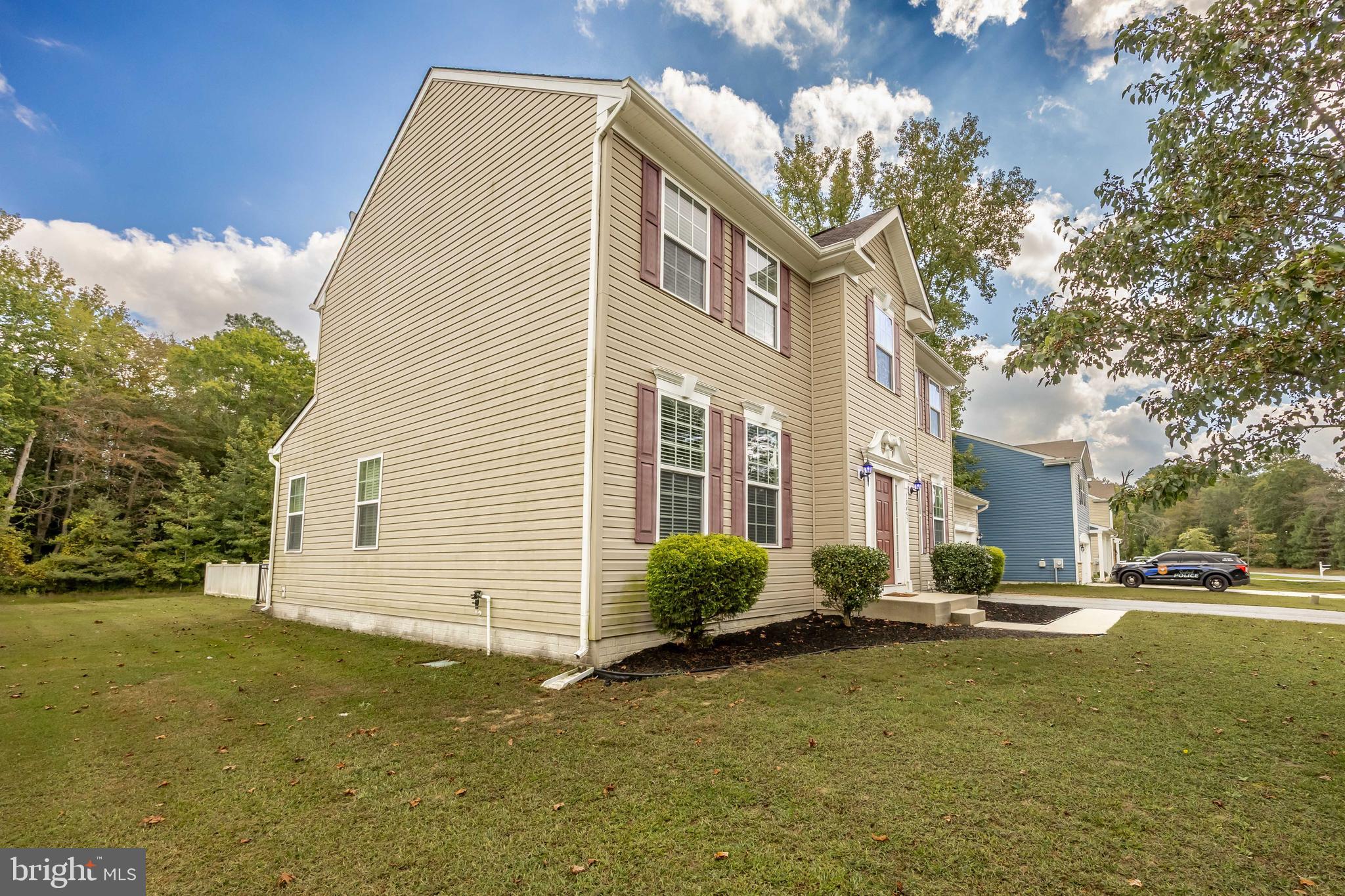 10457 COUNTRY GROVE CIRCLE