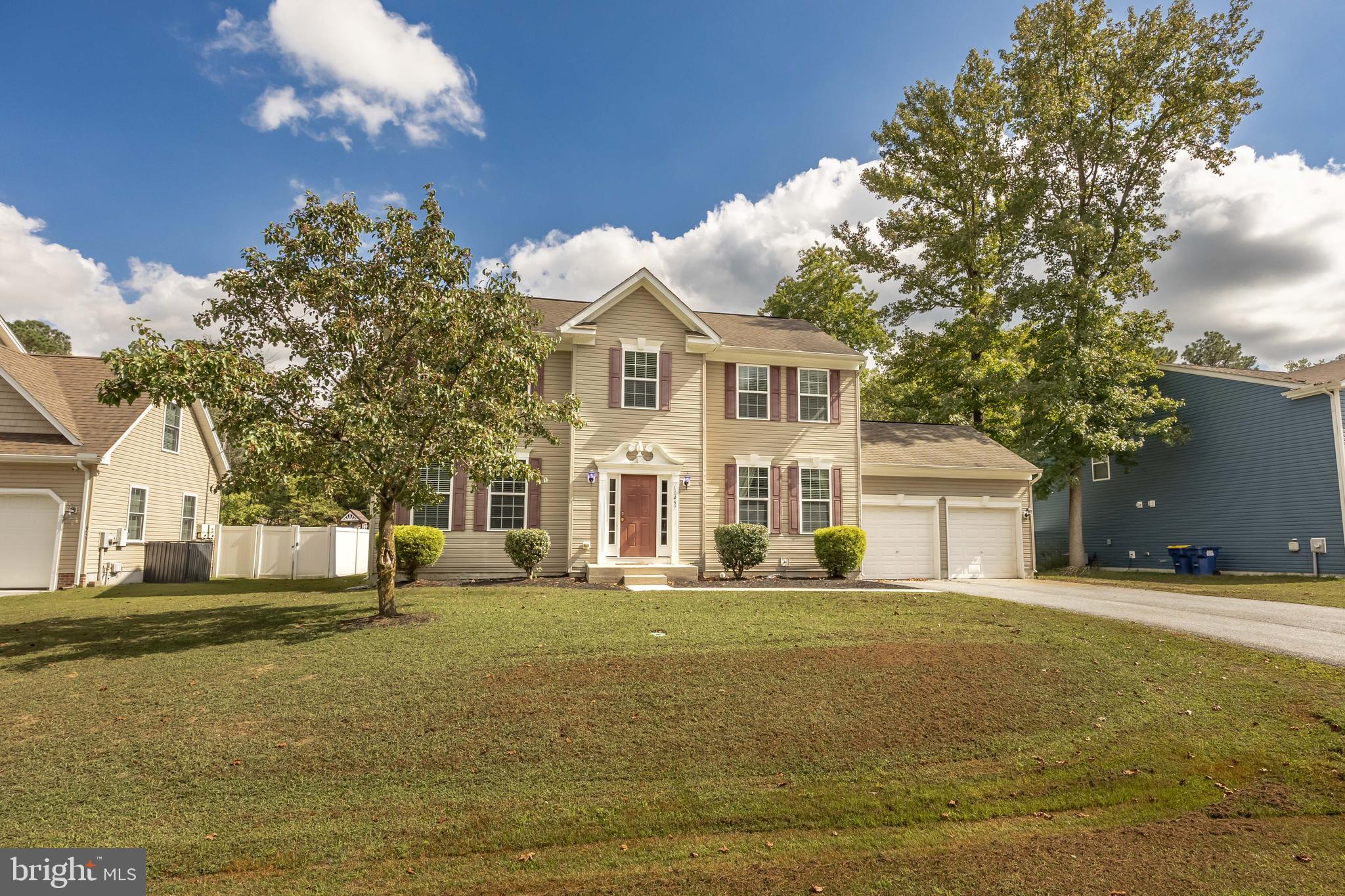 10457 COUNTRY GROVE CIRCLE