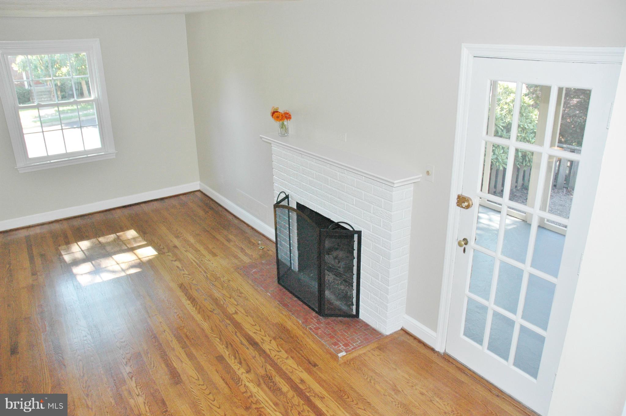LEEWAY HEIGHTS - Residential Lease