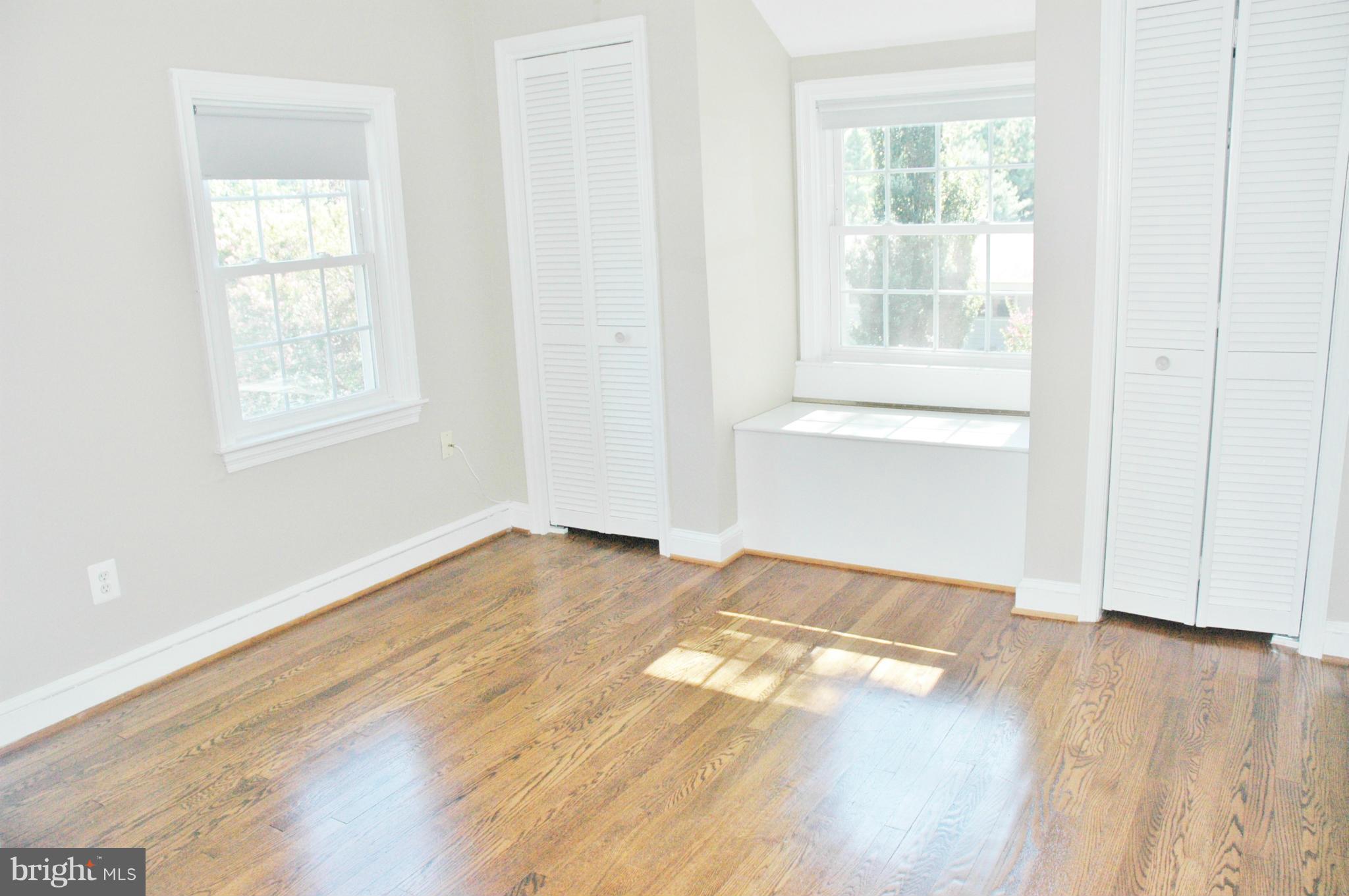 LEEWAY HEIGHTS - Residential Lease