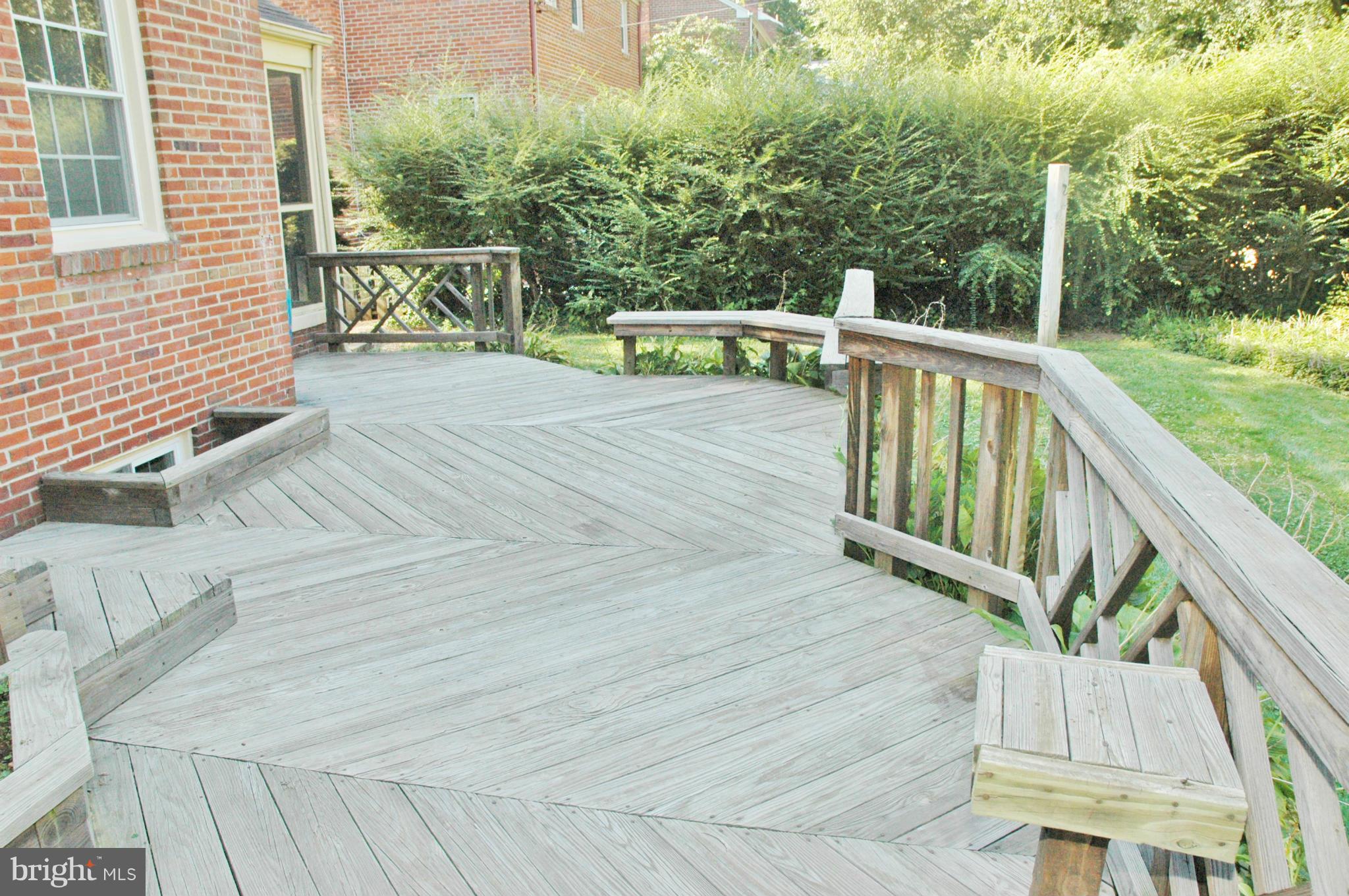 LEEWAY HEIGHTS - Residential Lease