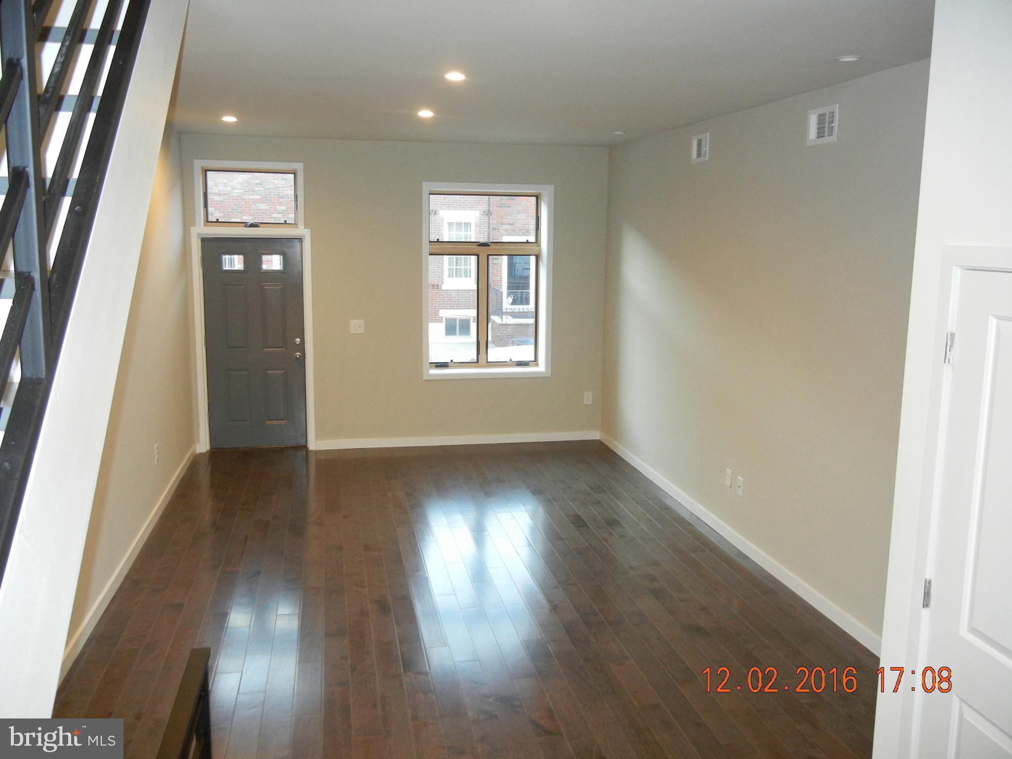 EAST PASSYUNK CROSSING - Residential Lease