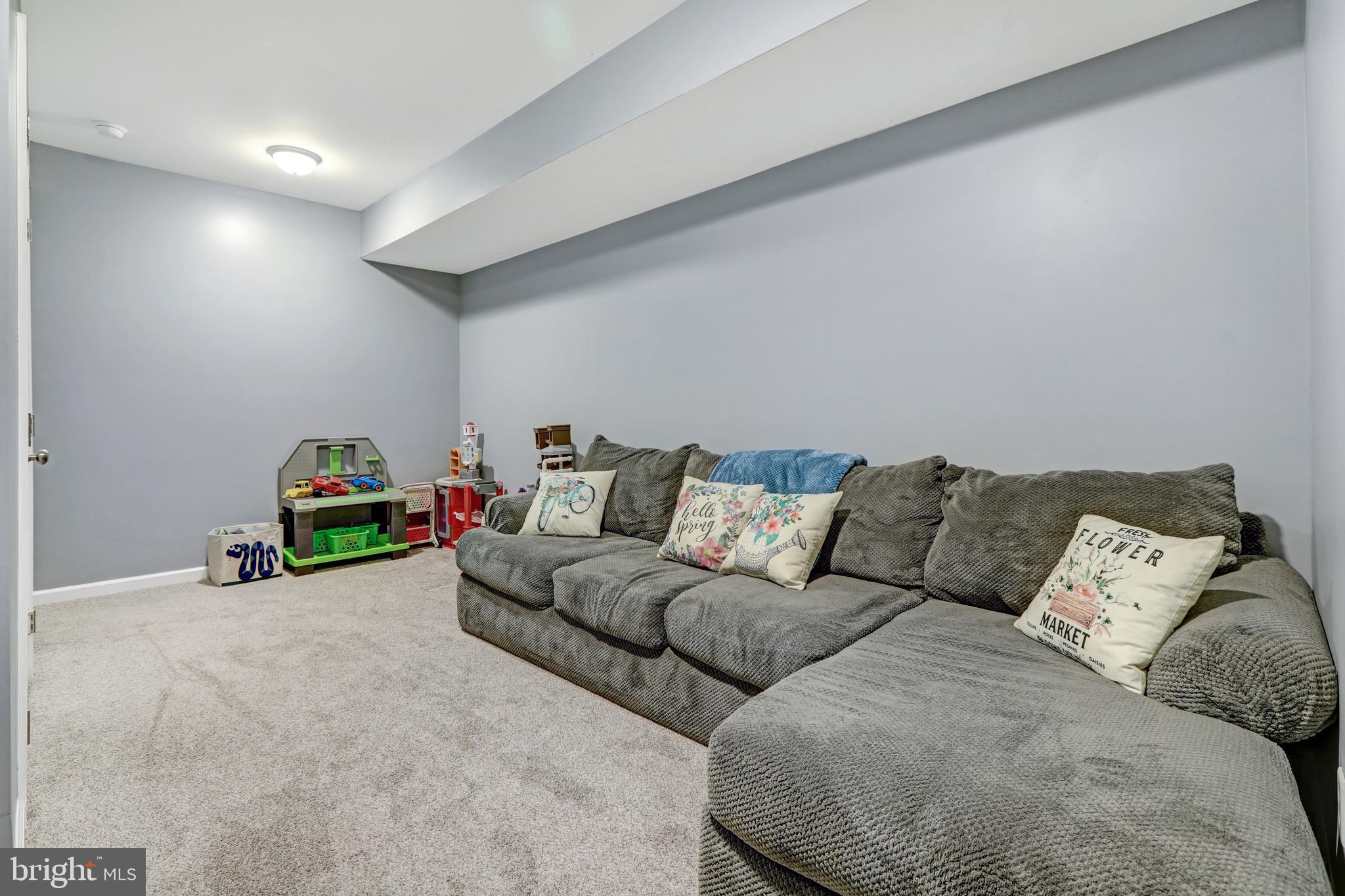 WINDOVER HILLS - Residential