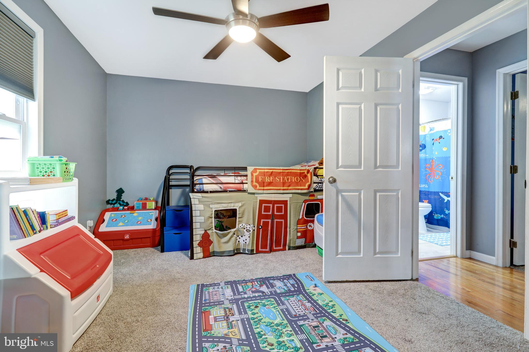 WINDOVER HILLS - Residential