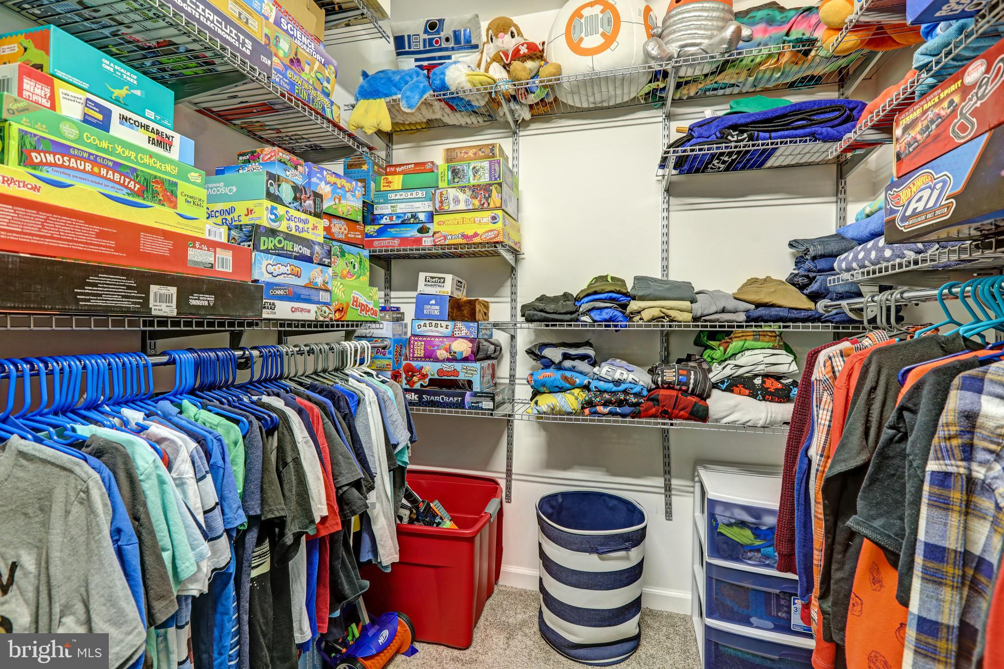 WINDOVER HILLS - Residential