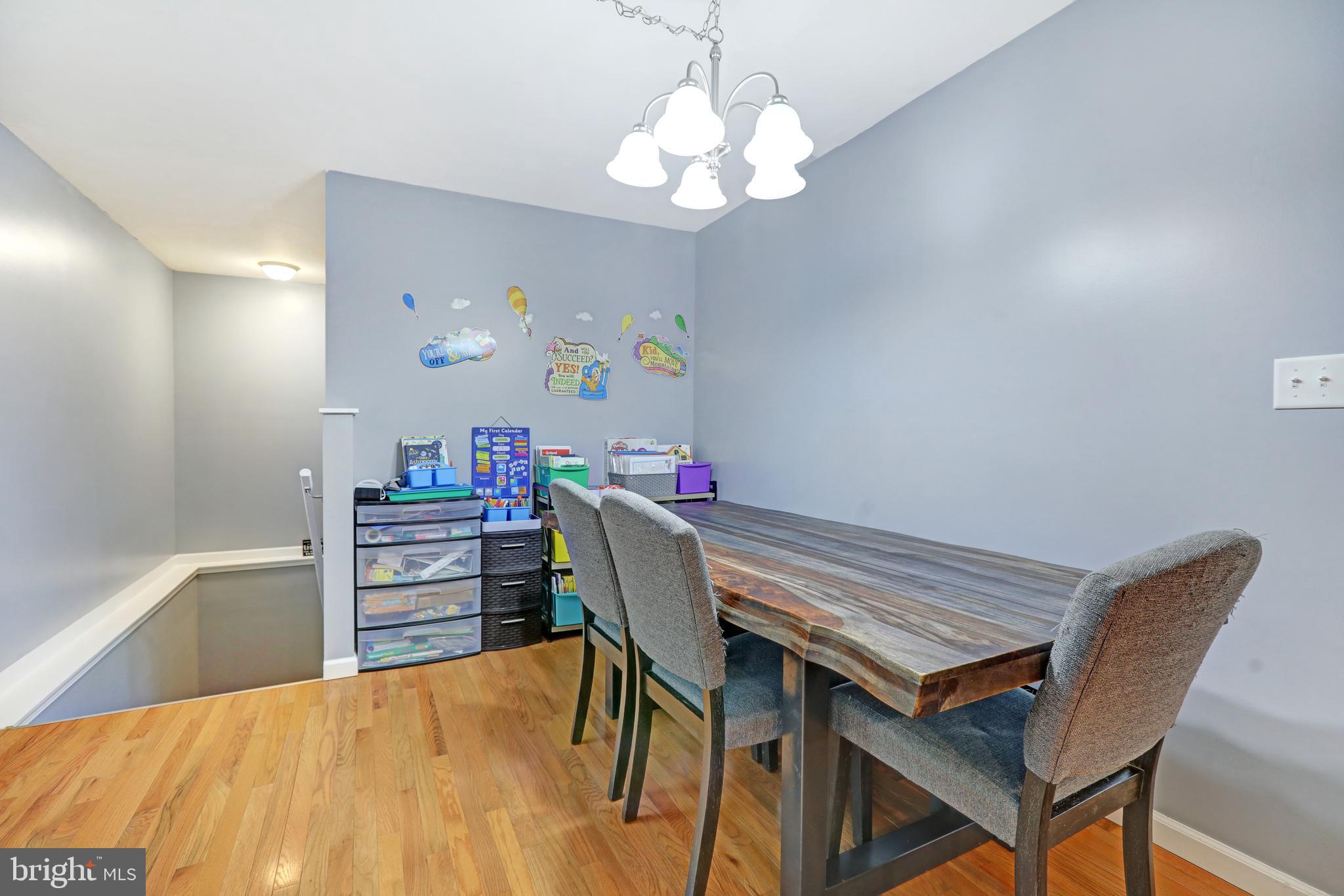 WINDOVER HILLS - Residential