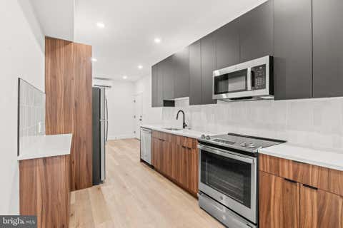 Condo For Rent - 4710 Woodland Avenue #2<br/> PHILADELPHIA, PA 19143