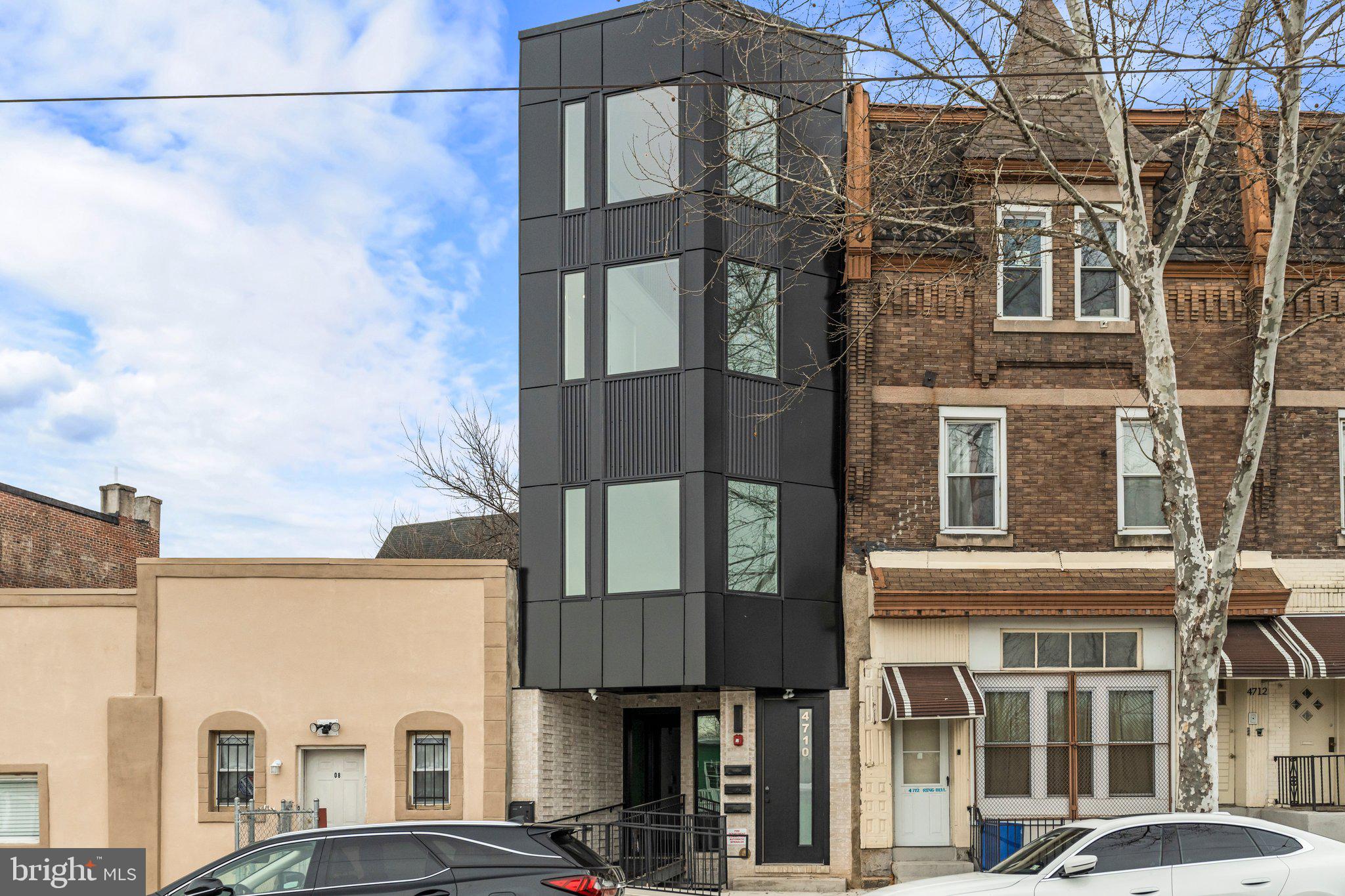 4710 WOODLAND AVENUE 2