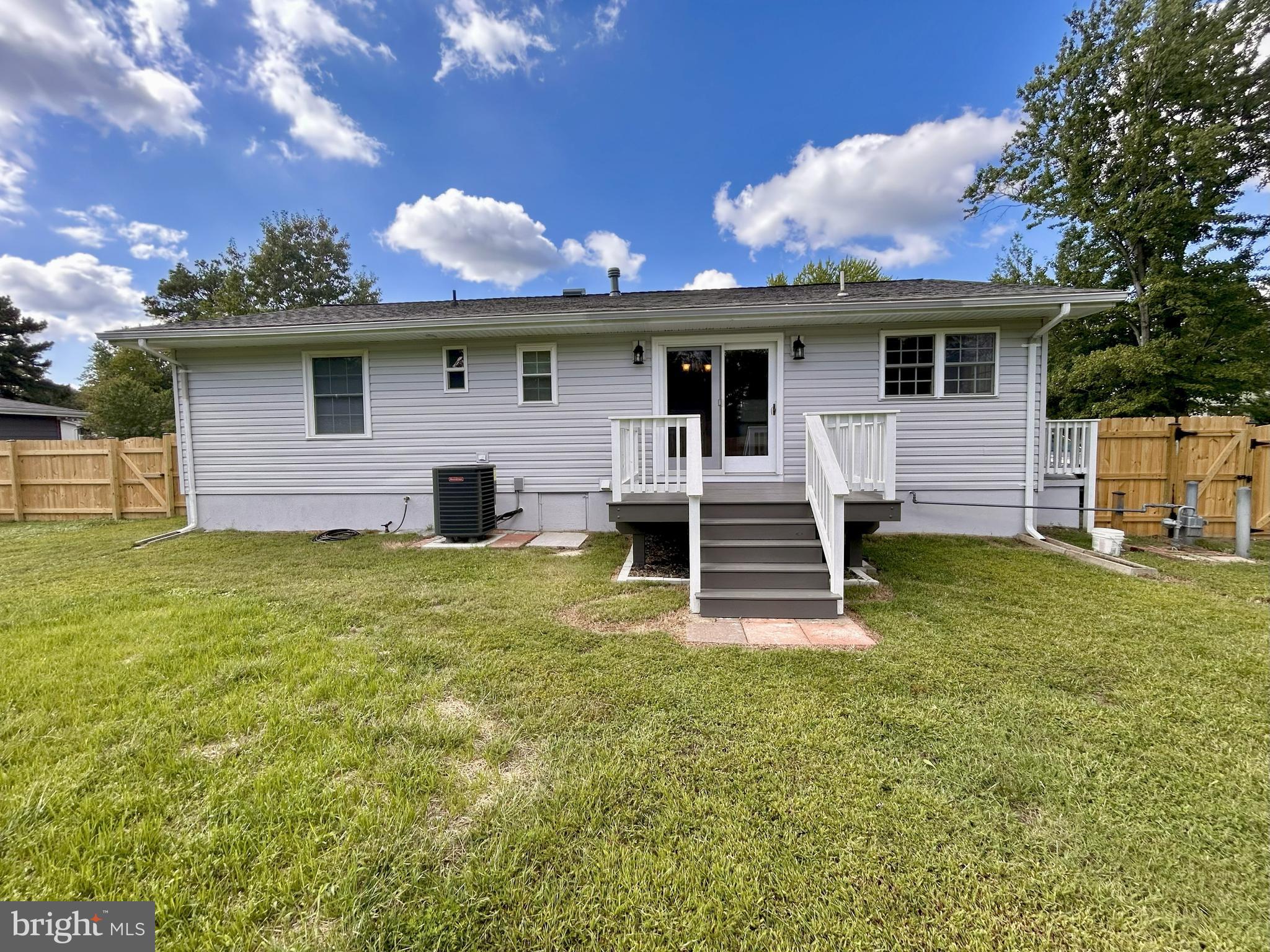 FREDERICKSBURG - Residential Lease