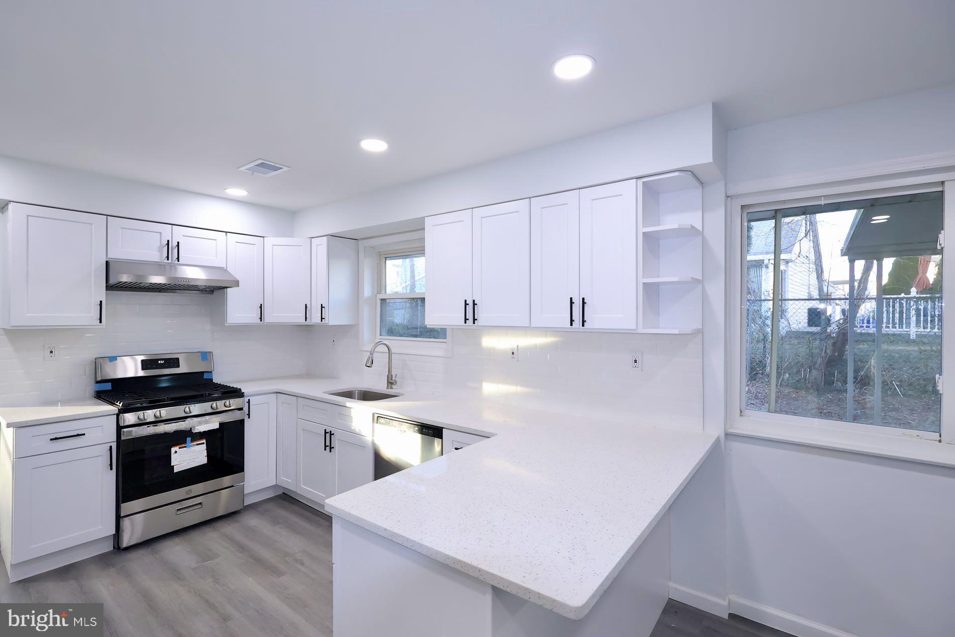 PHILADELPHIA (NORTHEAST) - Residential