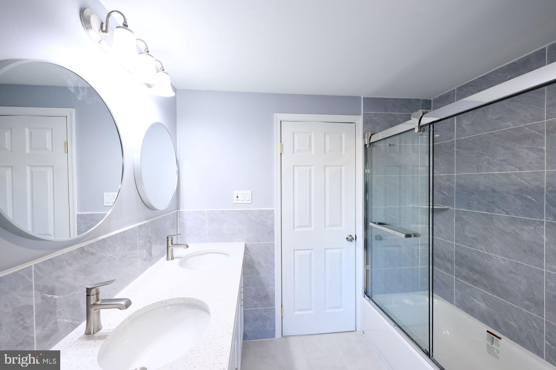 PHILADELPHIA (NORTHEAST) - Residential