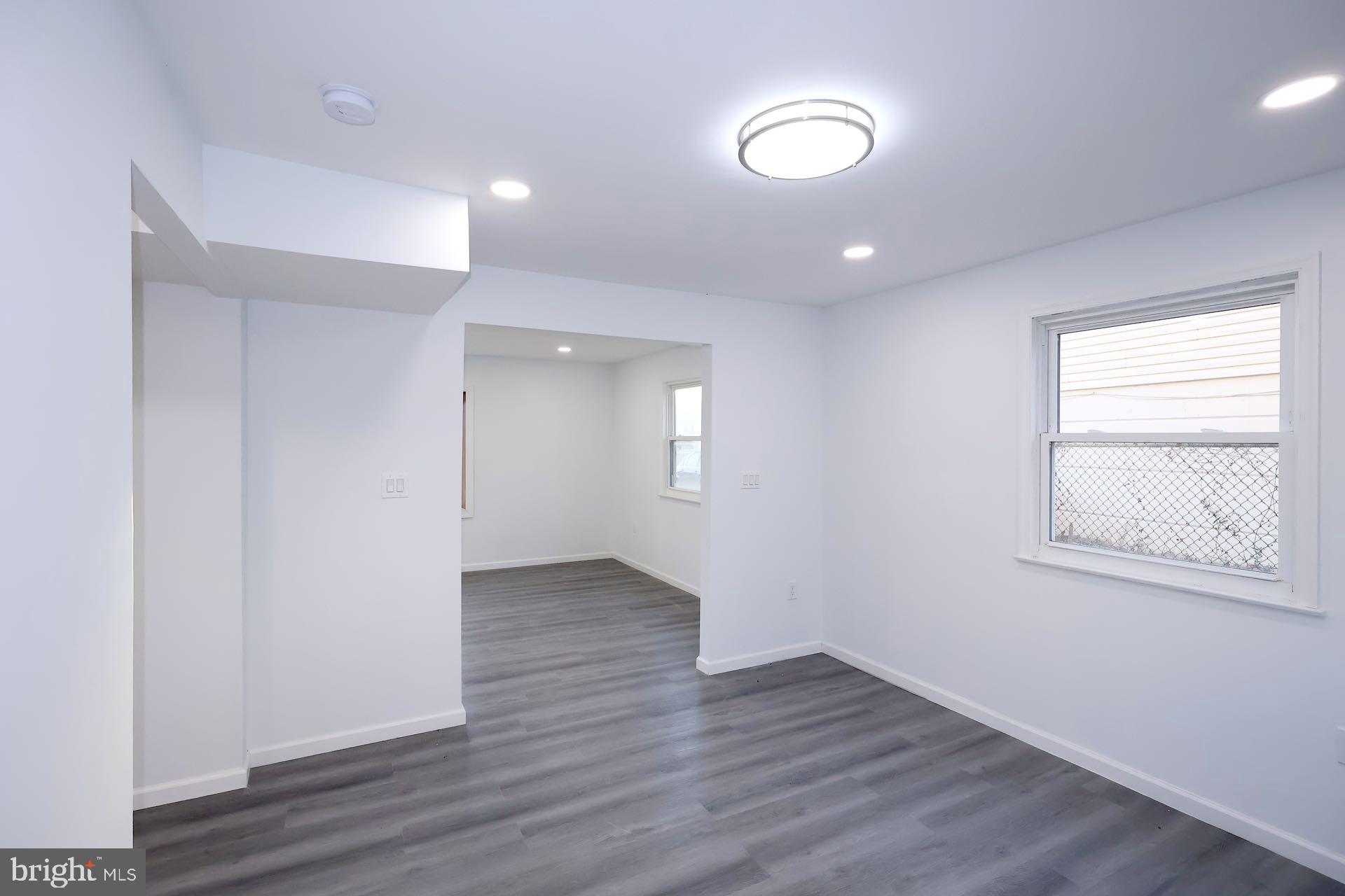 PHILADELPHIA (NORTHEAST) - Residential