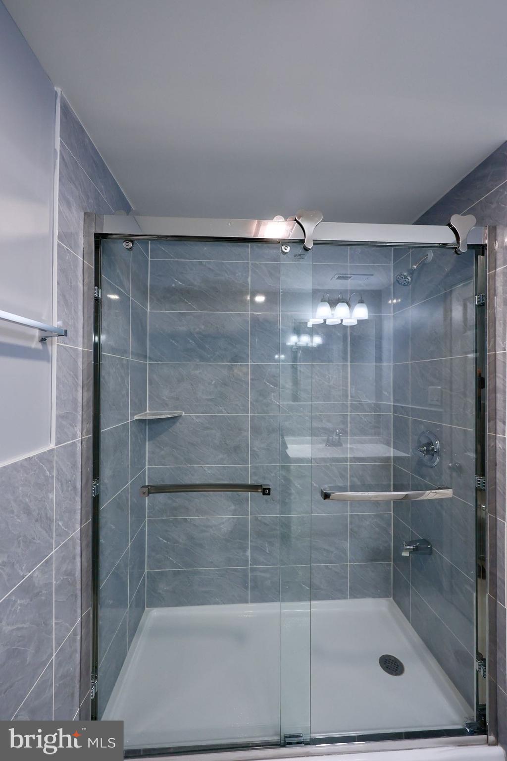 PHILADELPHIA (NORTHEAST) - Residential