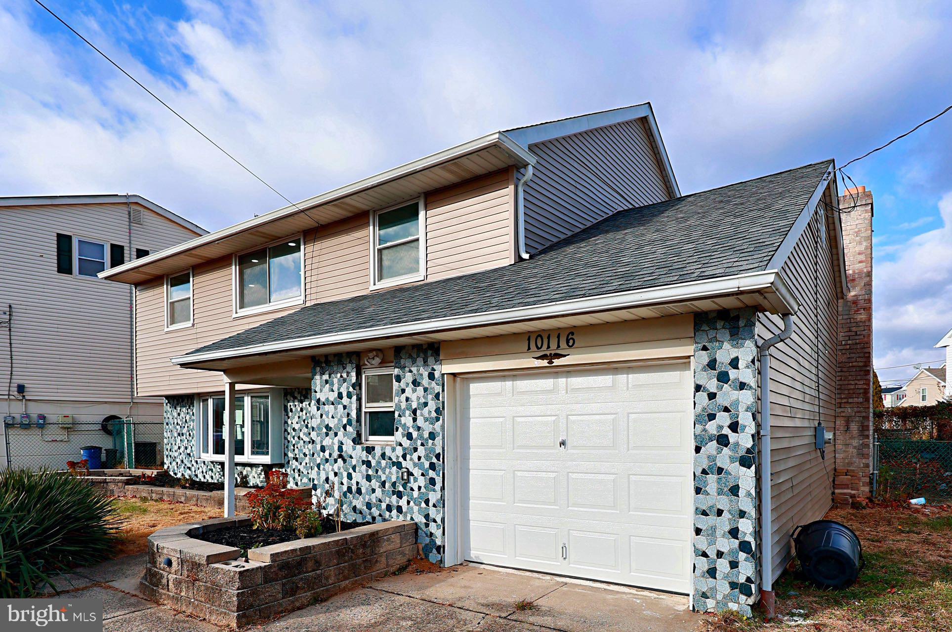 PHILADELPHIA (NORTHEAST) - Residential