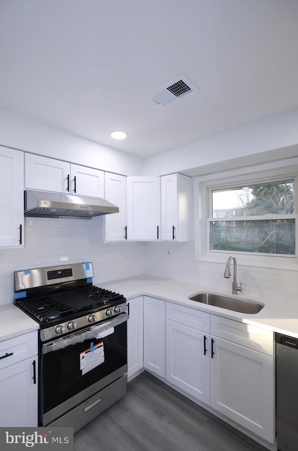 PHILADELPHIA (NORTHEAST) - Residential