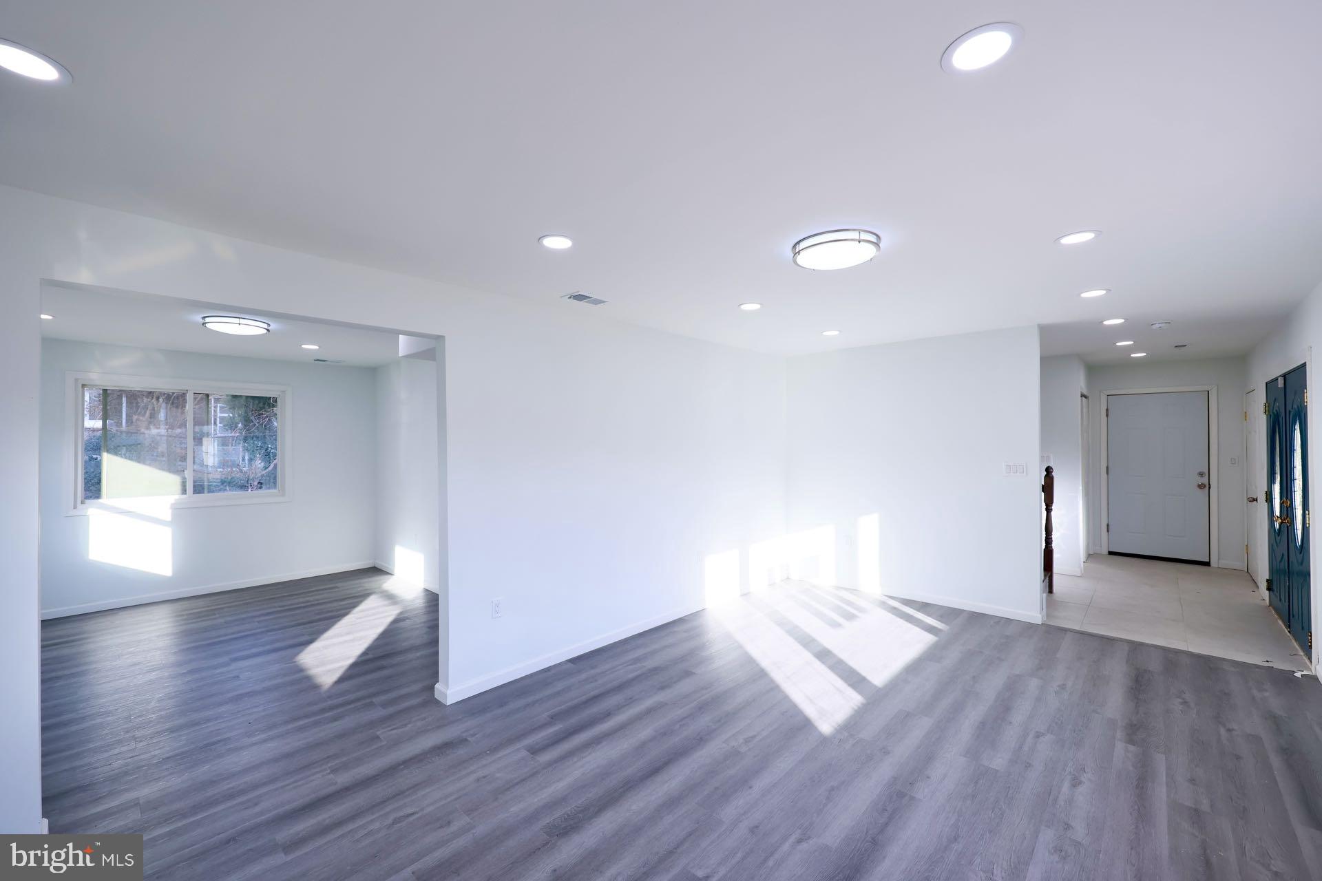 PHILADELPHIA (NORTHEAST) - Residential