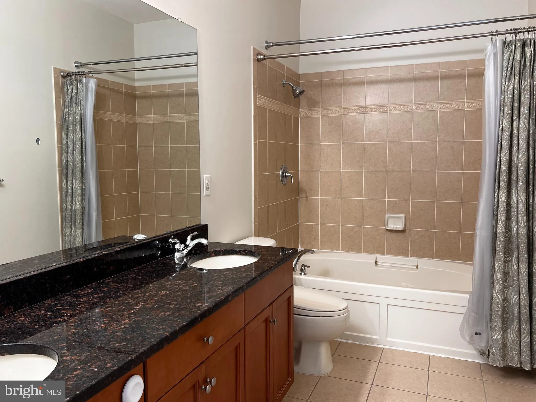 Ewing, New Jersey 08618, United States, 2 Bedrooms Bedrooms, ,2 BathroomsBathrooms,Residential,Active,164551