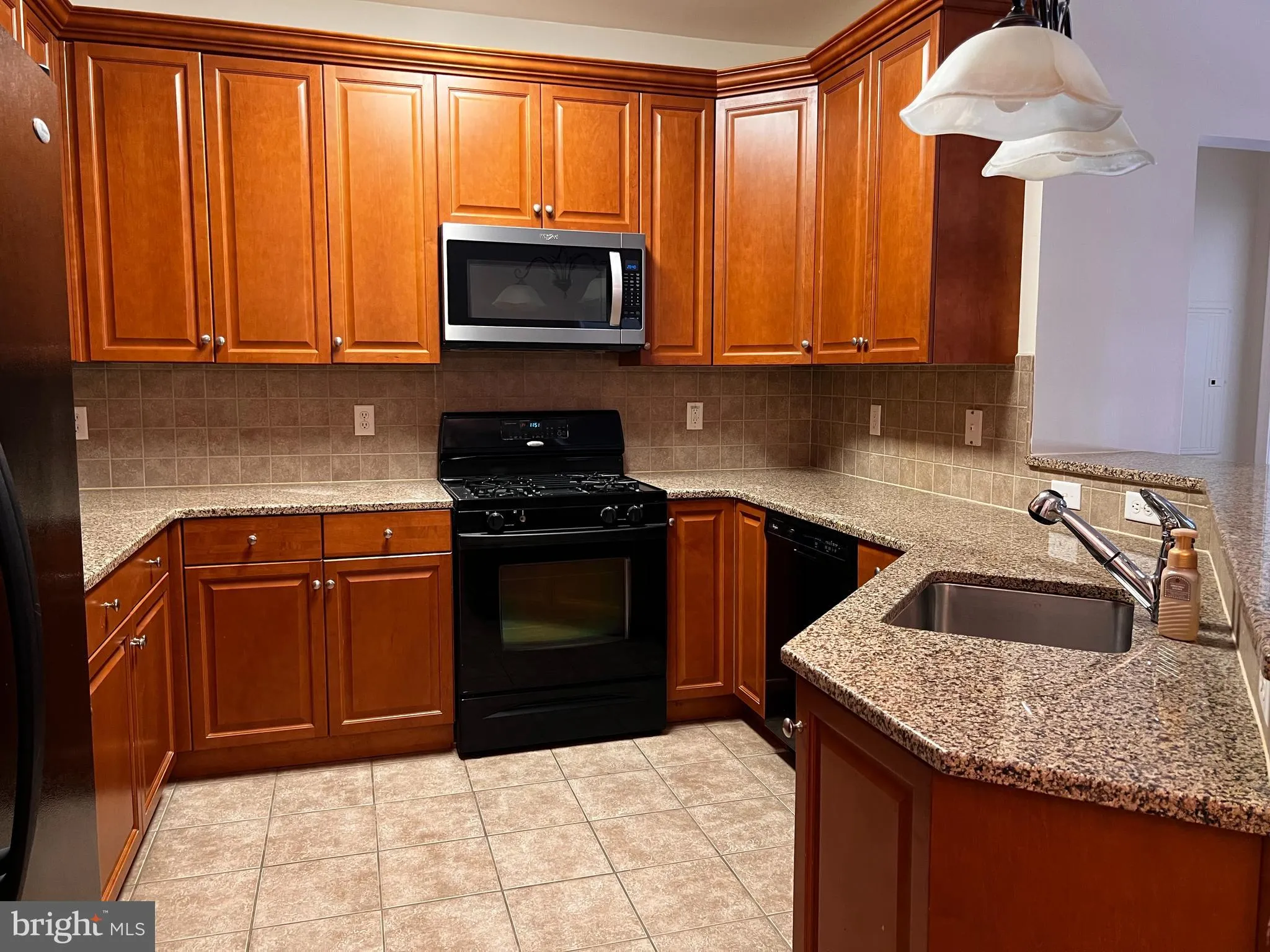 Ewing, New Jersey 08618, United States, 2 Bedrooms Bedrooms, ,2 BathroomsBathrooms,Residential,Active,164551