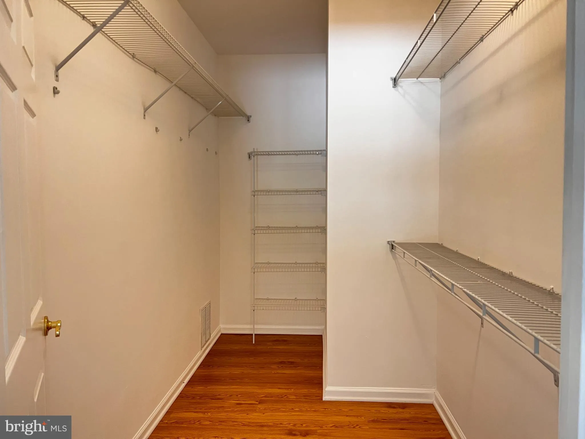 Ewing, New Jersey 08618, United States, 2 Bedrooms Bedrooms, ,2 BathroomsBathrooms,Residential,Active,164551