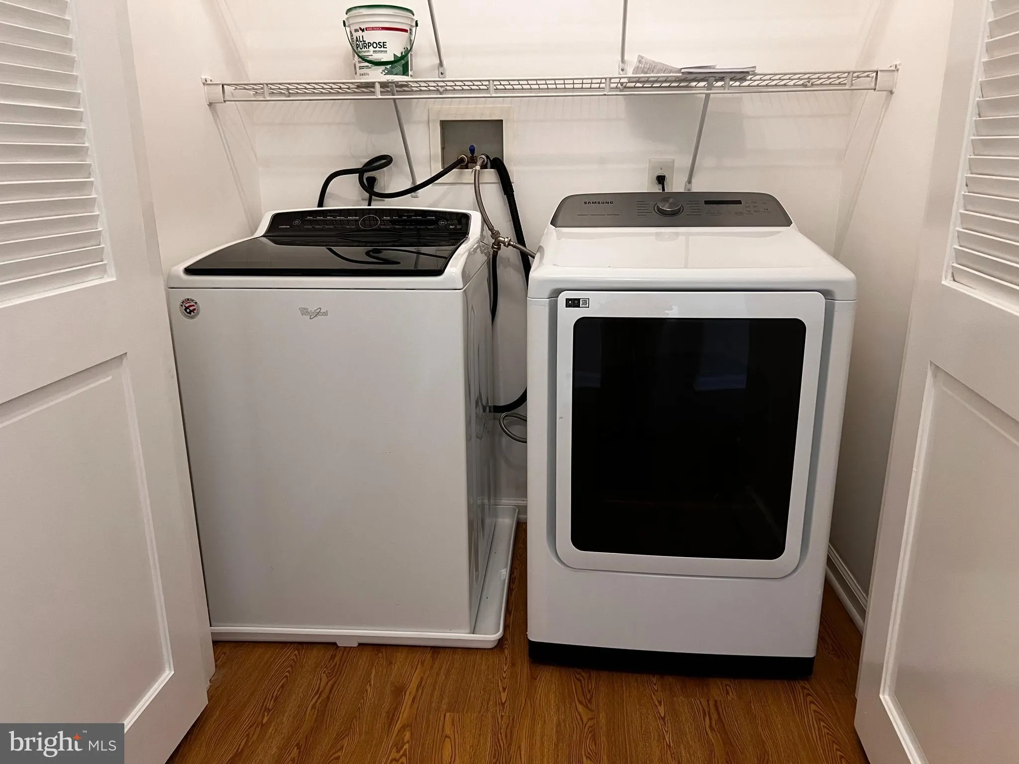 Ewing, New Jersey 08618, United States, 2 Bedrooms Bedrooms, ,2 BathroomsBathrooms,Residential,Active,164551