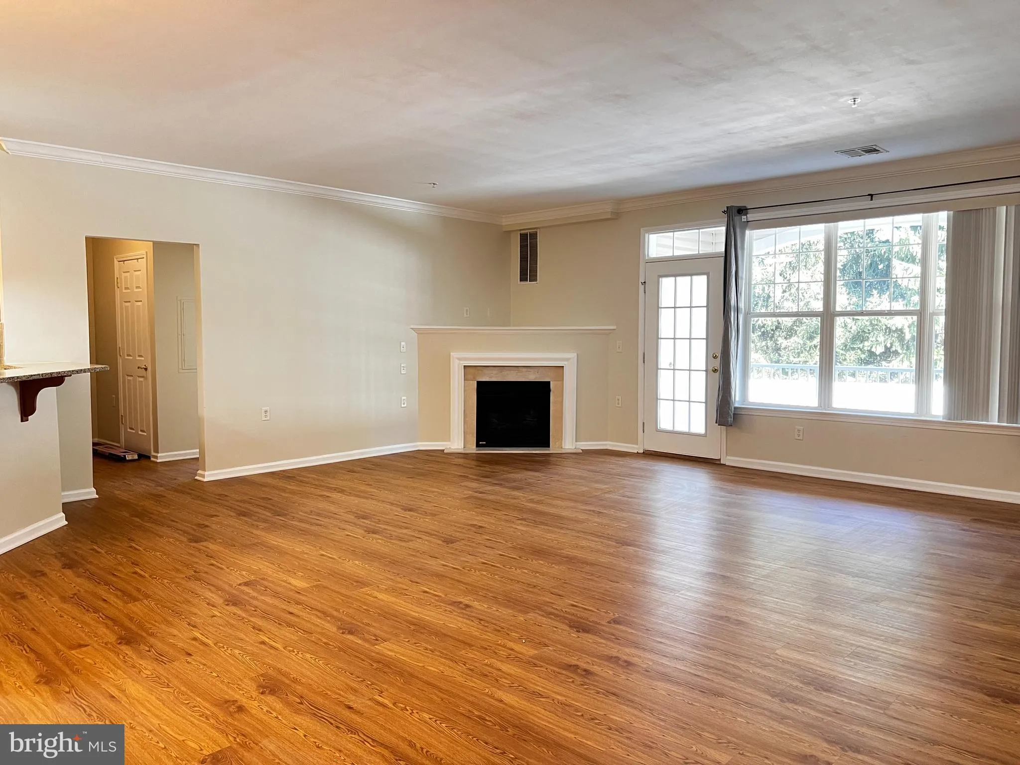 Ewing, New Jersey 08618, United States, 2 Bedrooms Bedrooms, ,2 BathroomsBathrooms,Residential,Active,164551