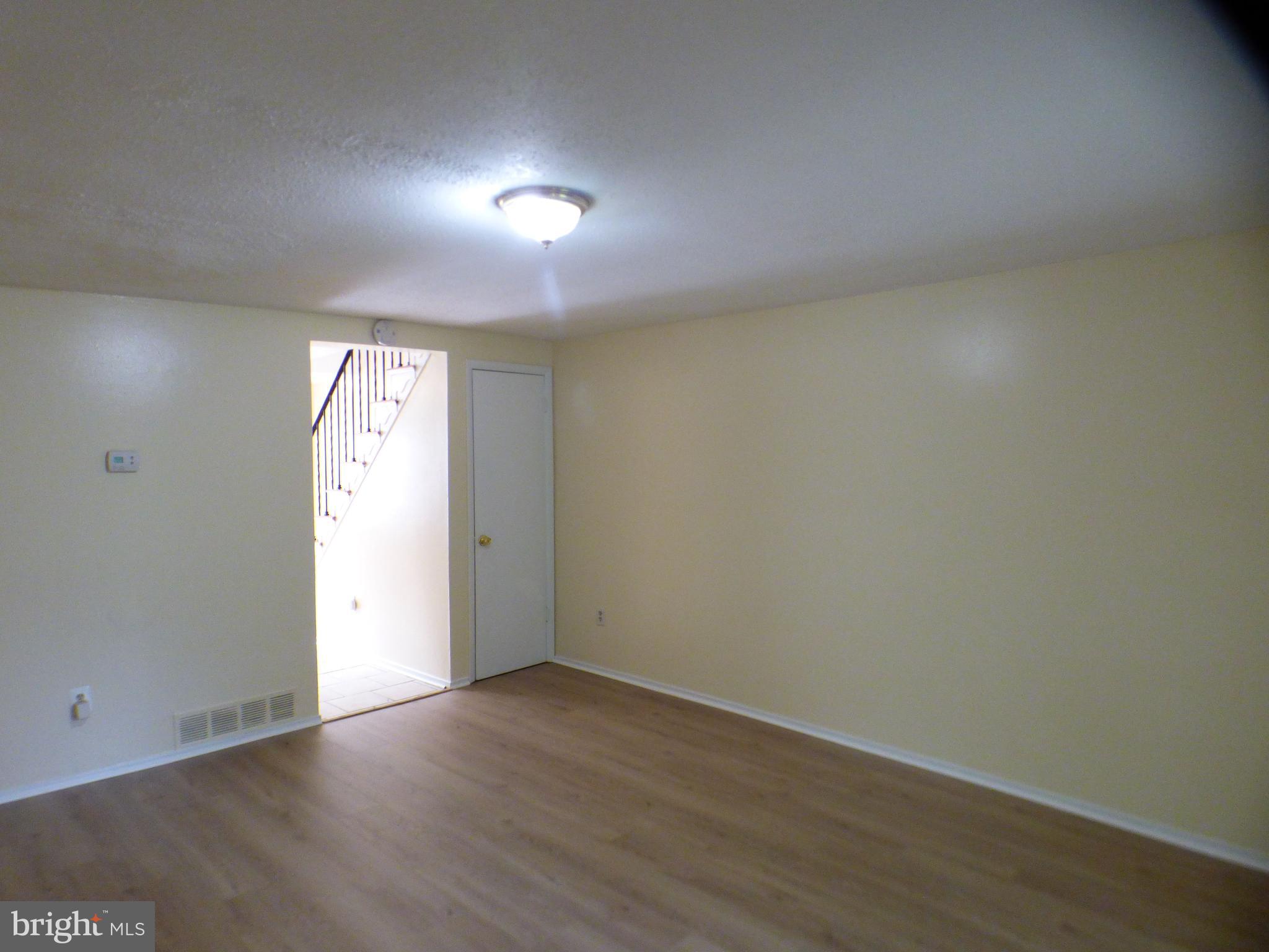 WINDMILL SQUARE - Residential Lease