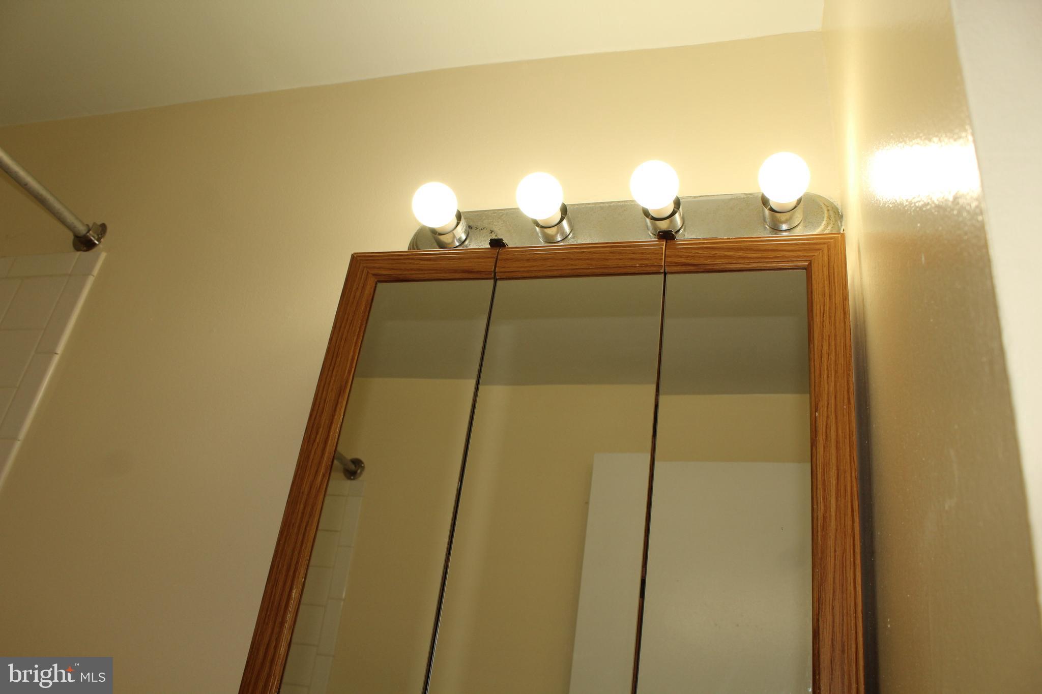 WINDMILL SQUARE - Residential Lease