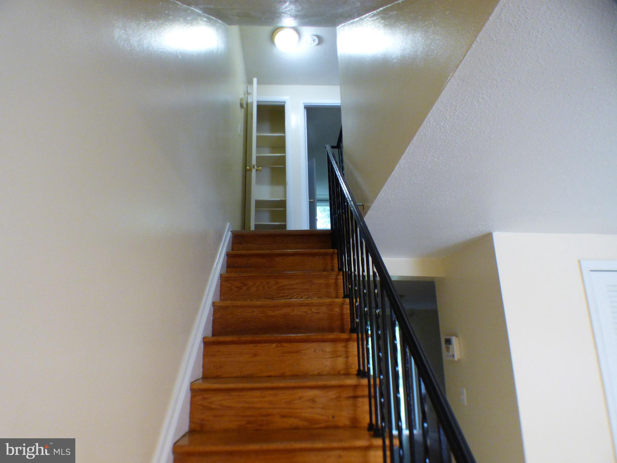 WINDMILL SQUARE - Residential Lease