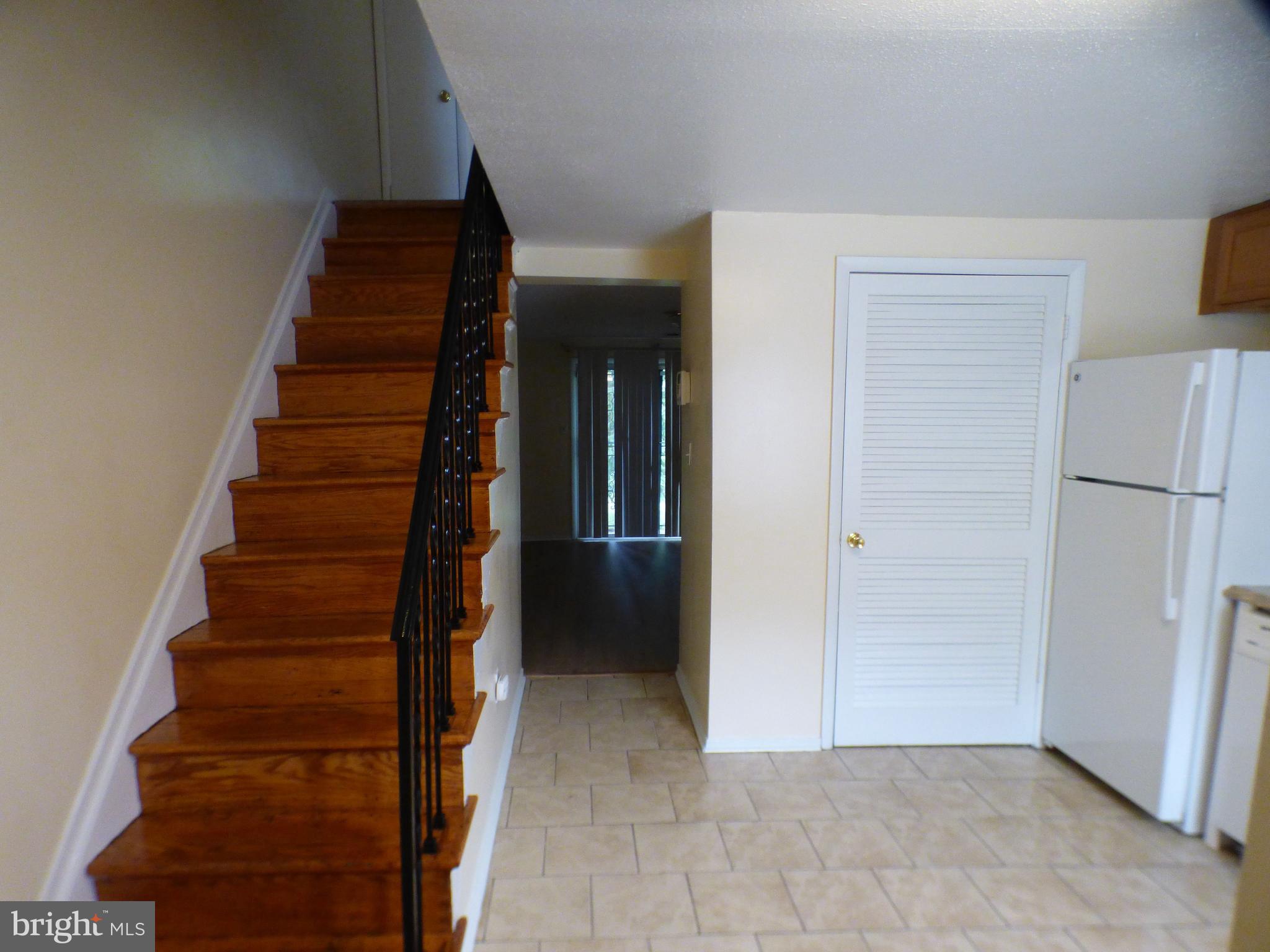 WINDMILL SQUARE - Residential Lease