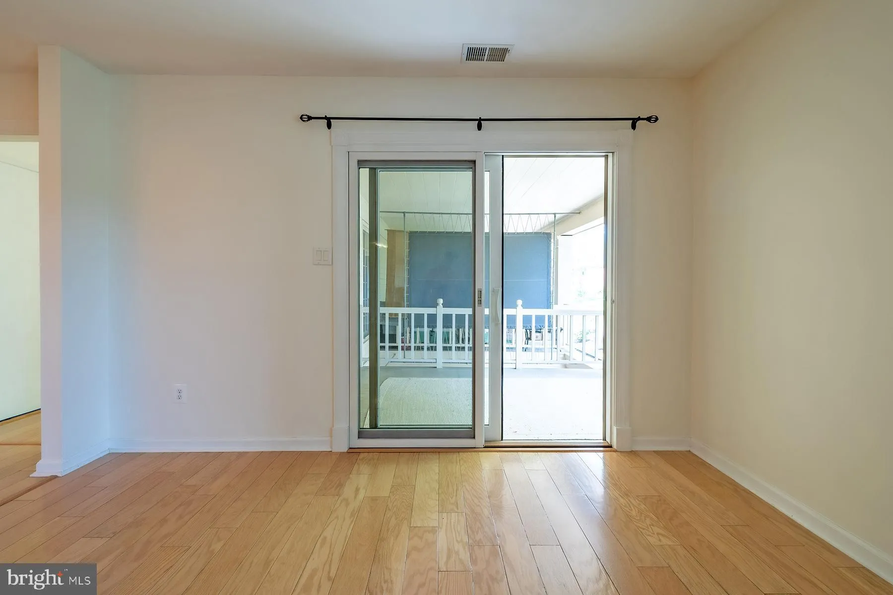 Penllyn, Pennsylvania 19422, United States, 3 Bedrooms Bedrooms, ,2 BathroomsBathrooms,Residential,Contingent,121727