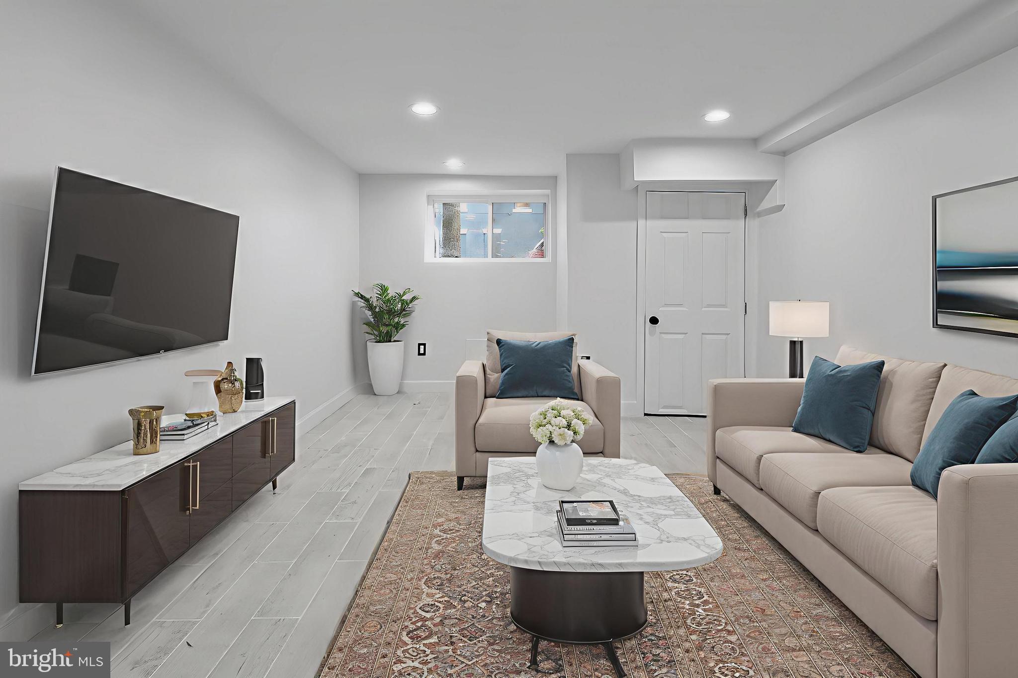 BROADWAY EAST - Residential