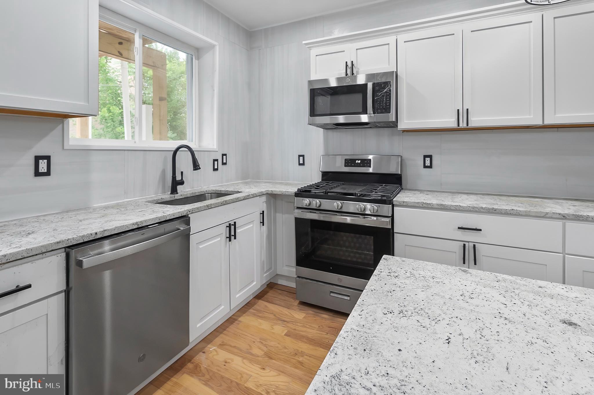 BROADWAY EAST - Residential