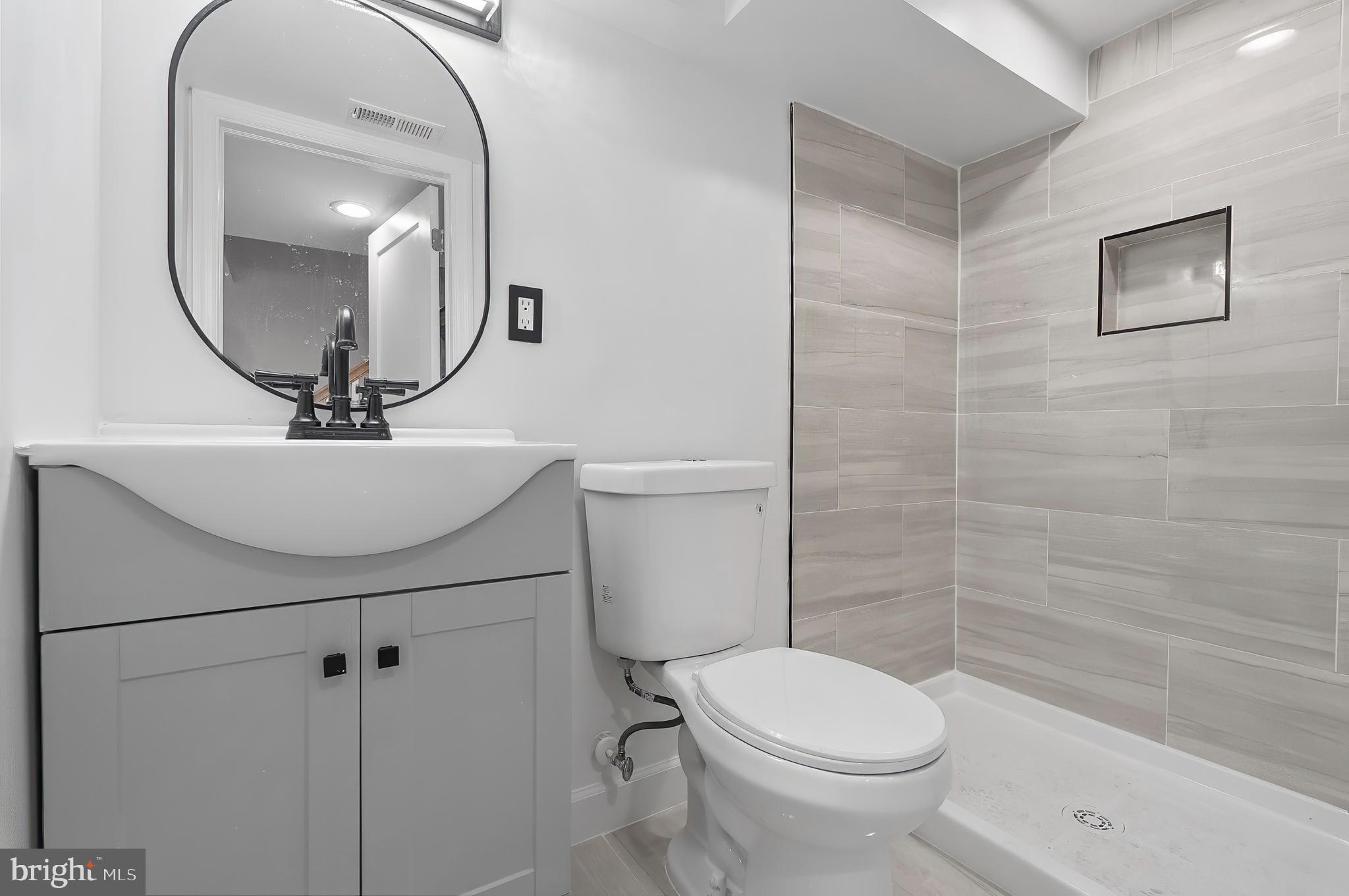 BROADWAY EAST - Residential