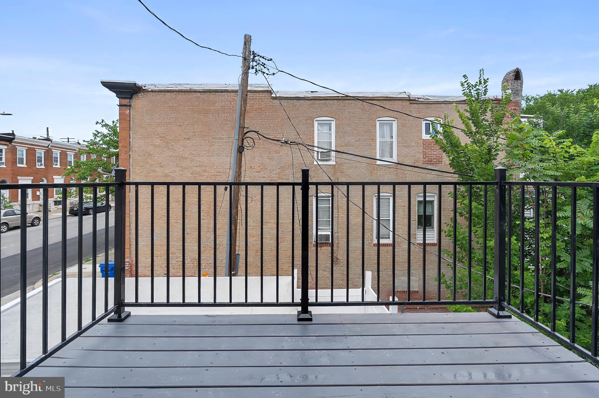 BROADWAY EAST - Residential