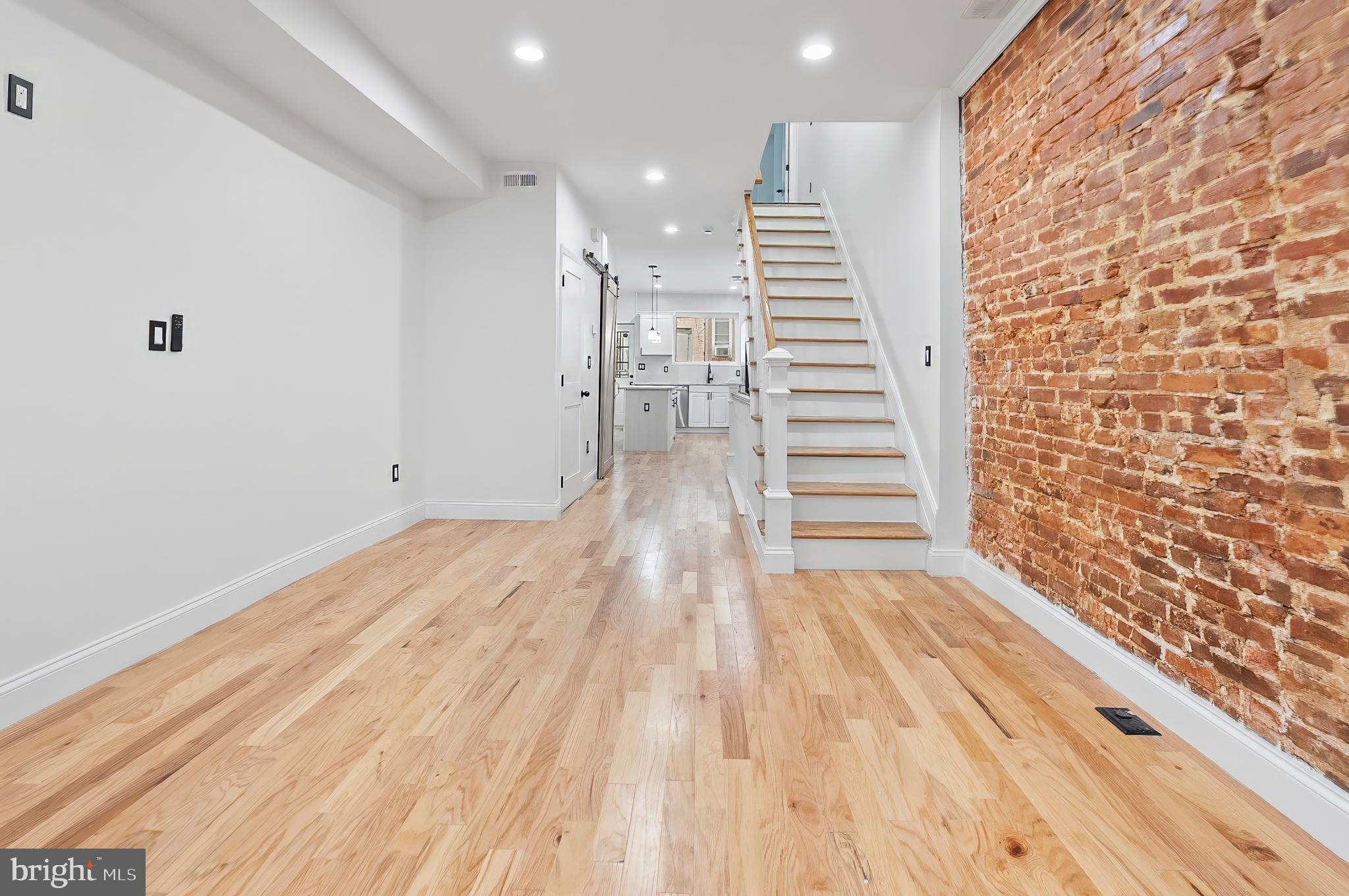 BROADWAY EAST - Residential