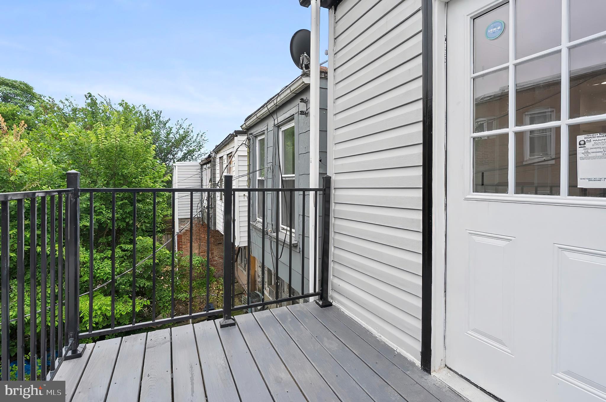 BROADWAY EAST - Residential