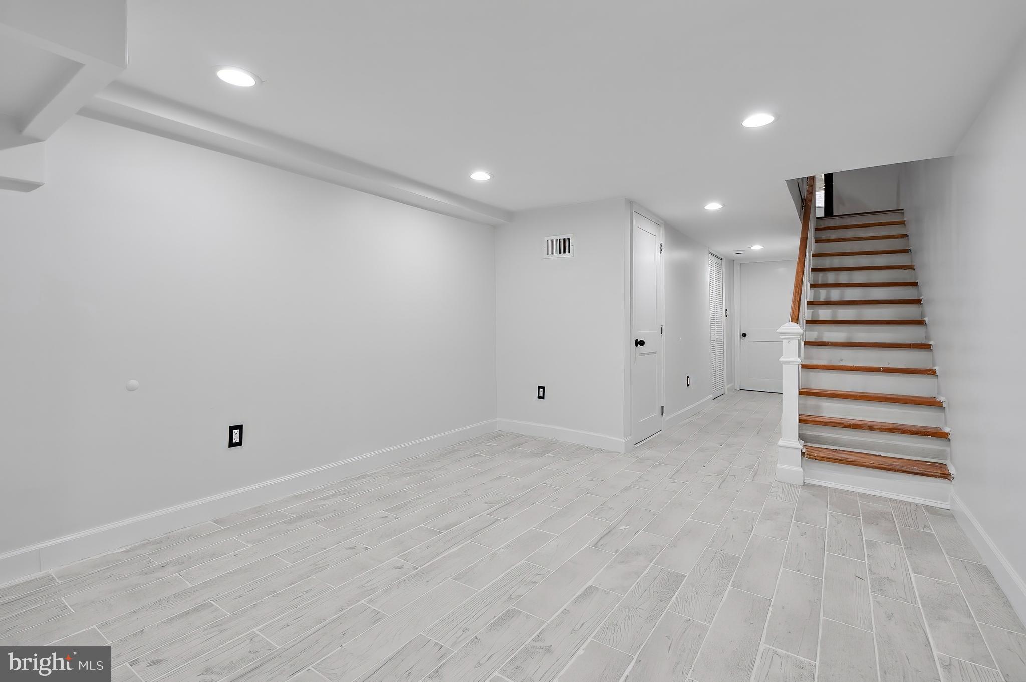 BROADWAY EAST - Residential