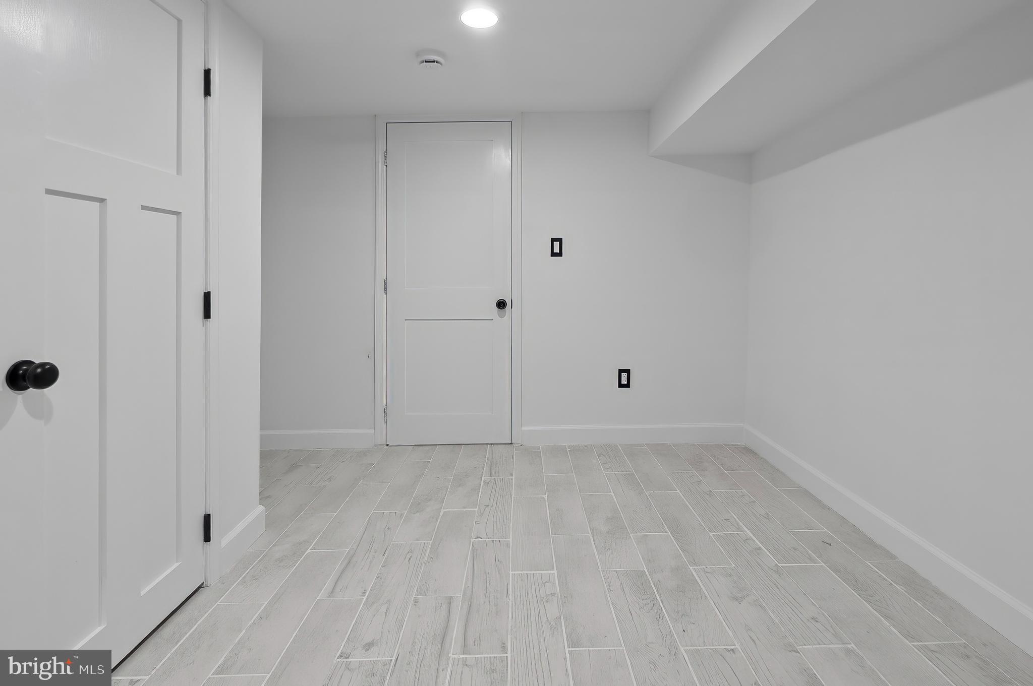 BROADWAY EAST - Residential