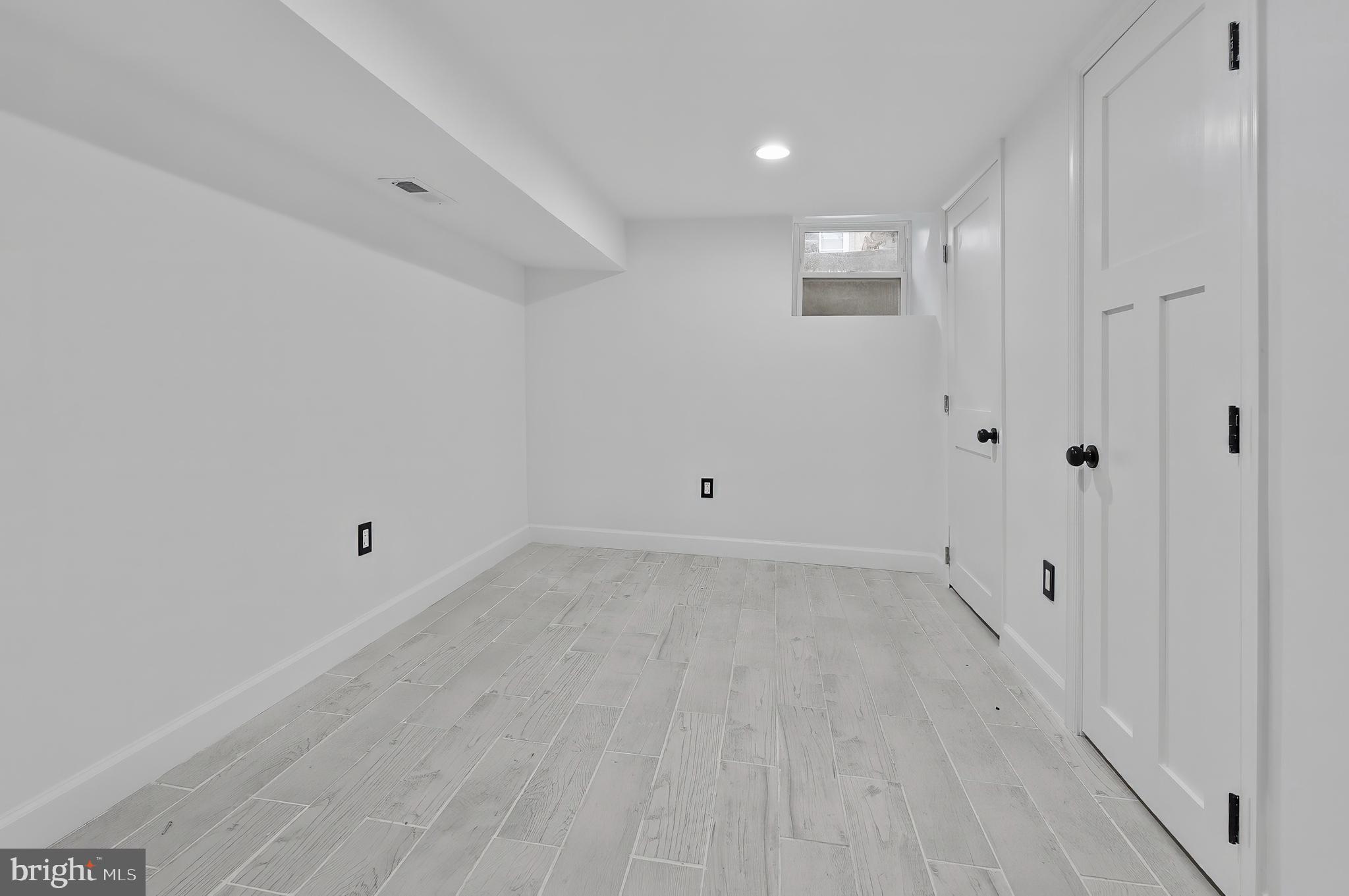 BROADWAY EAST - Residential