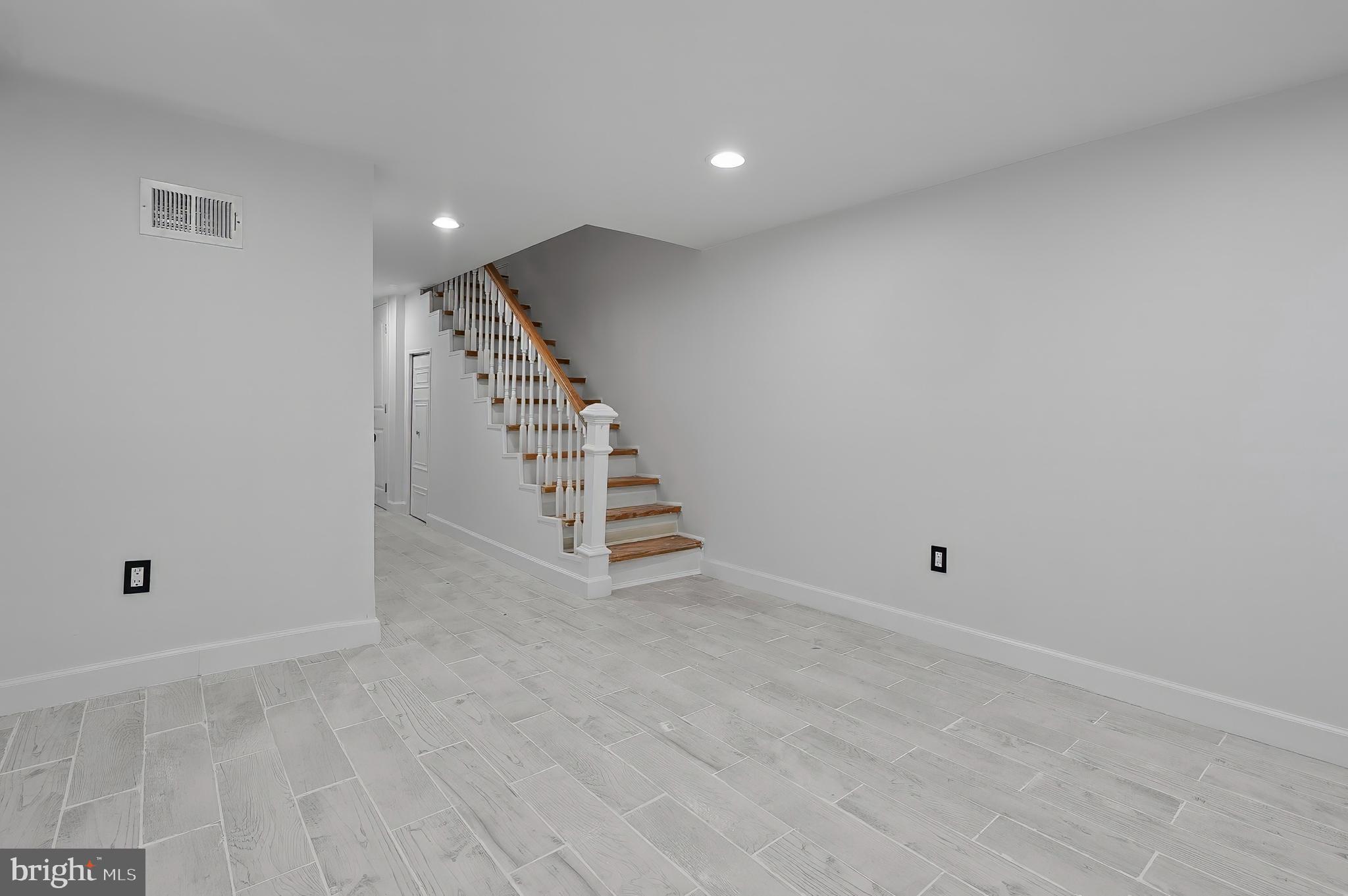BROADWAY EAST - Residential