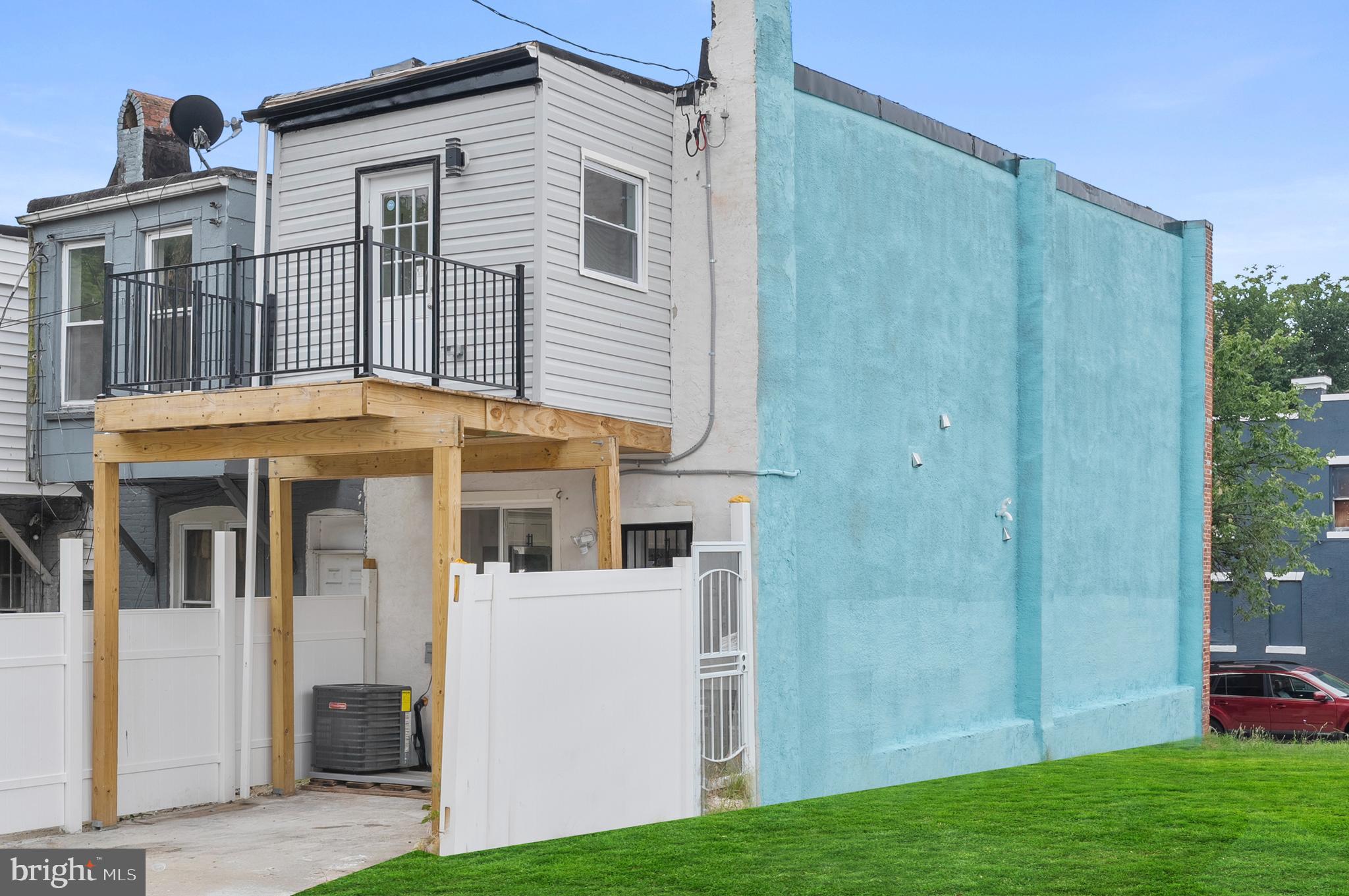 BROADWAY EAST - Residential