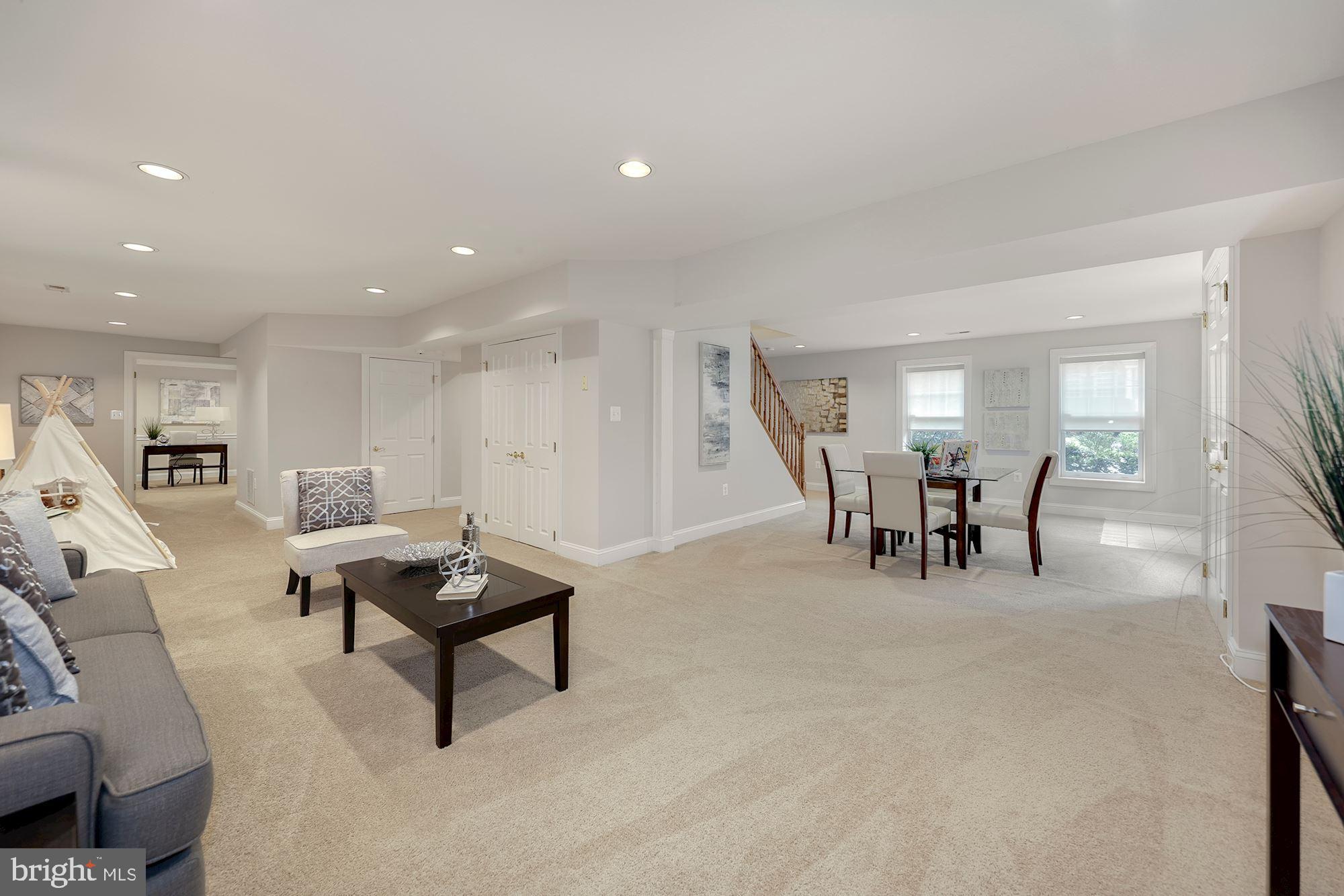 FAIRWAY HILLS - Residential