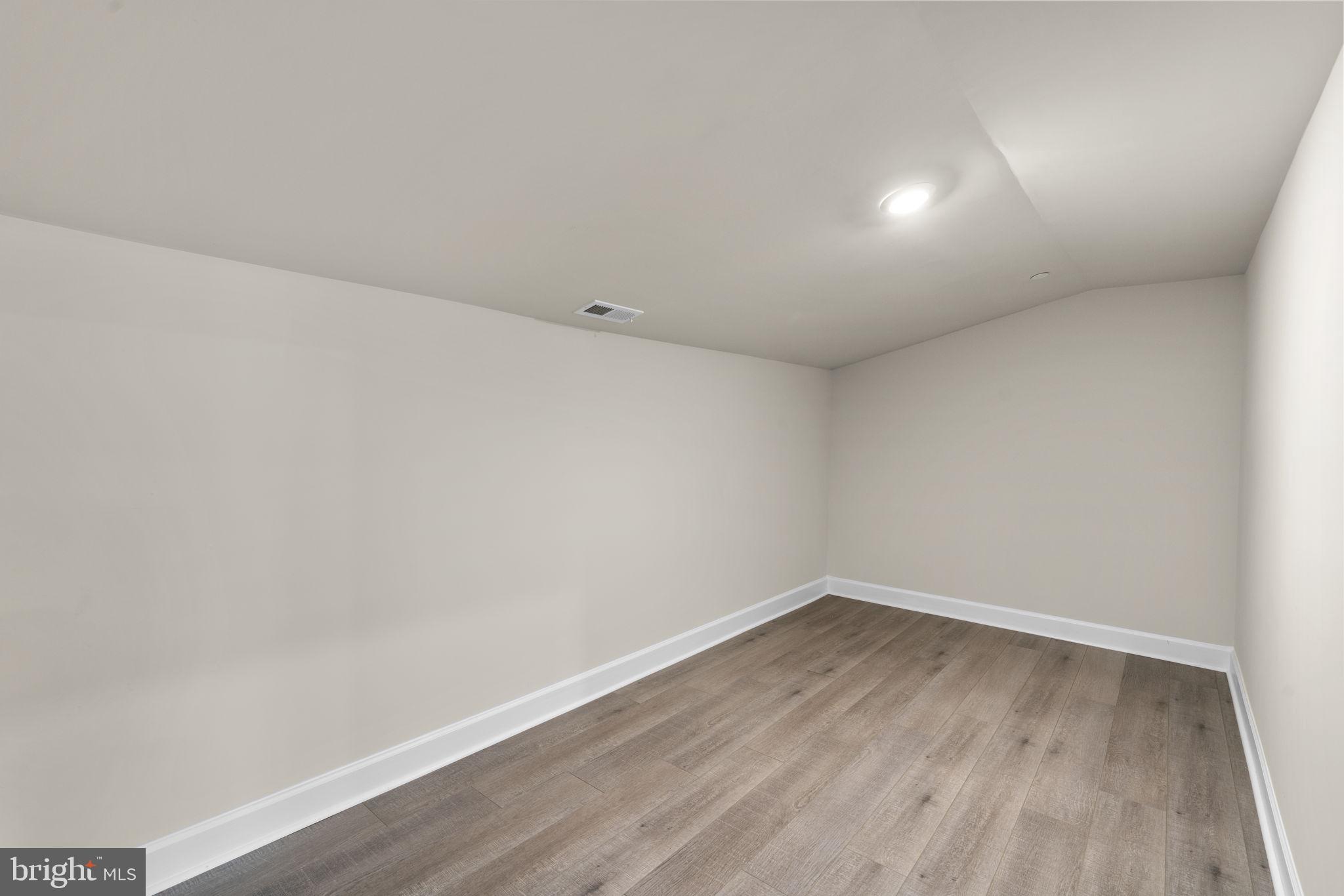 TURF VALLEY - Residential