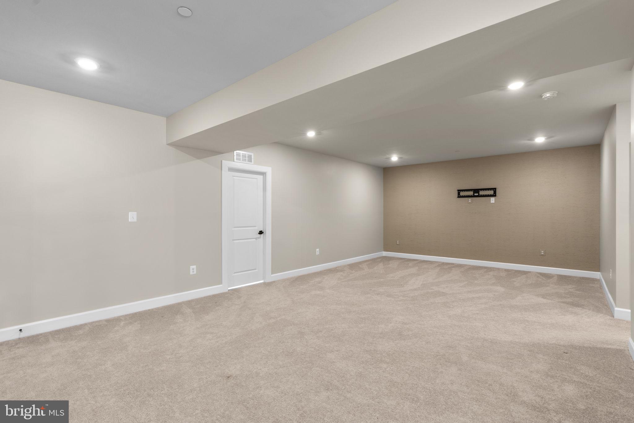 TURF VALLEY - Residential
