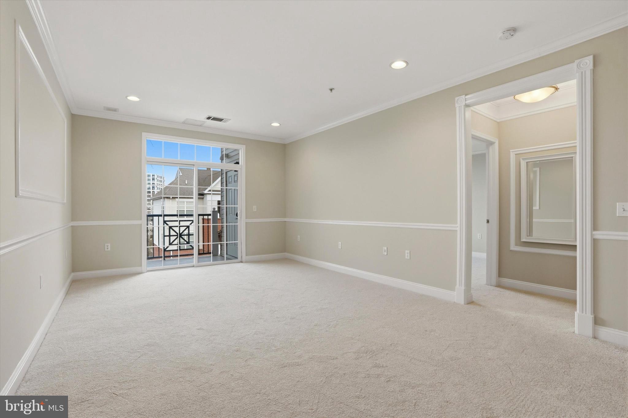 THE GRANDE AT RIVERVIEW - Residential