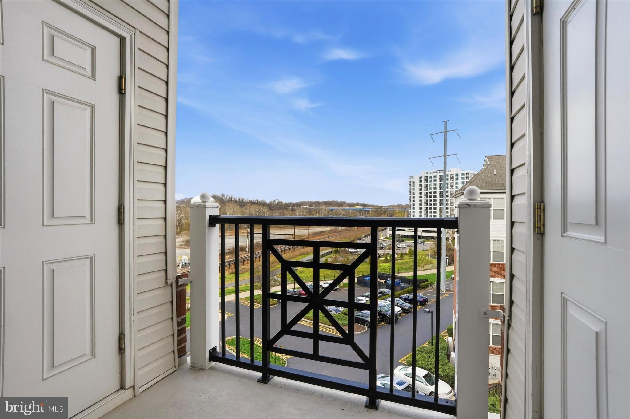 THE GRANDE AT RIVERVIEW - Residential