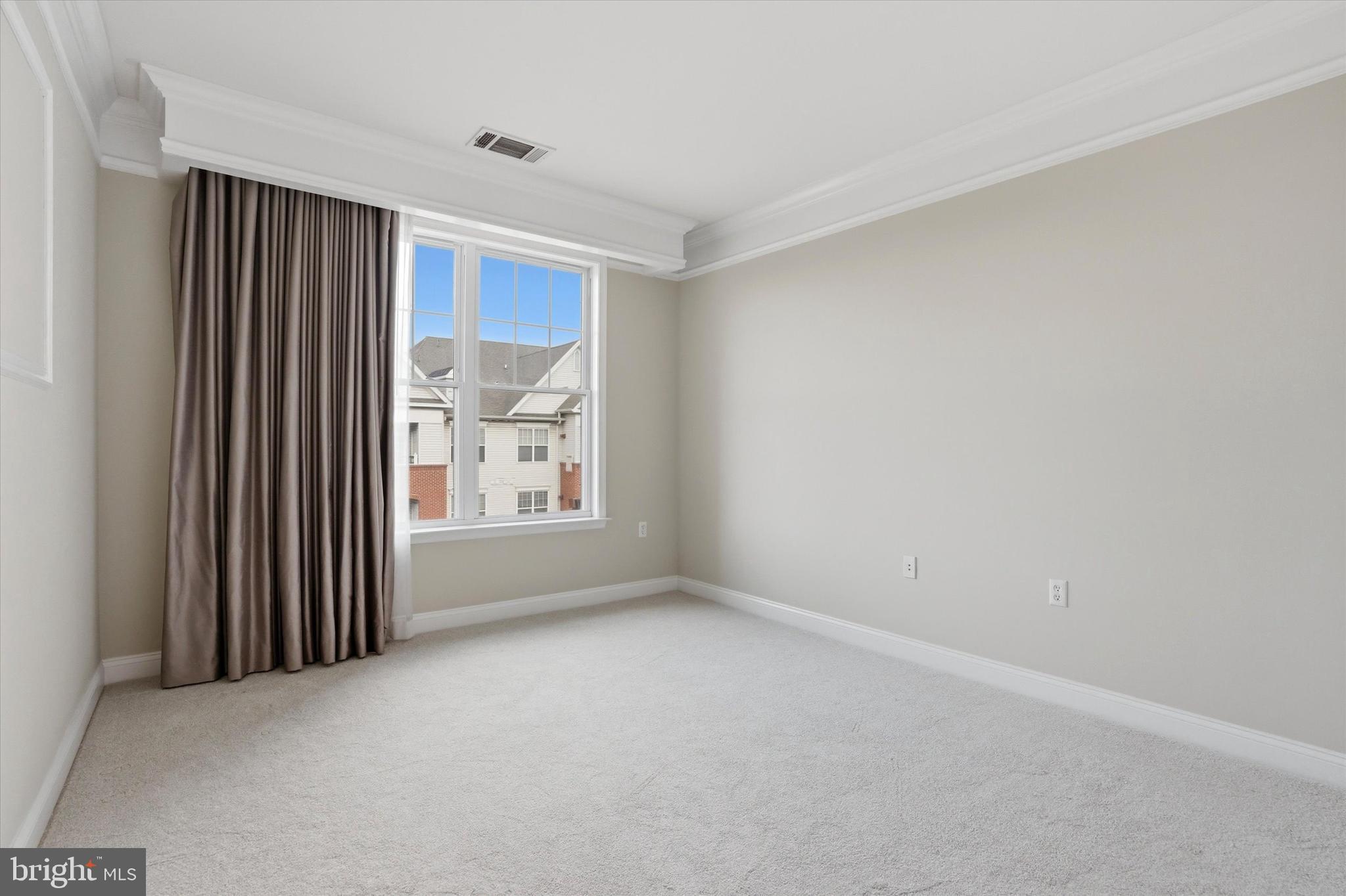 THE GRANDE AT RIVERVIEW - Residential