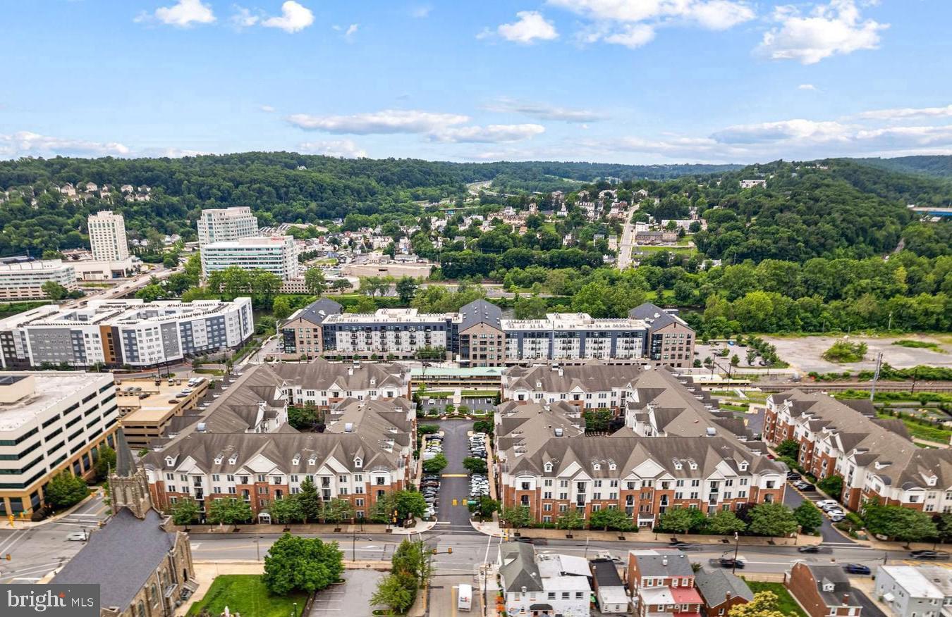 THE GRANDE AT RIVERVIEW - Residential